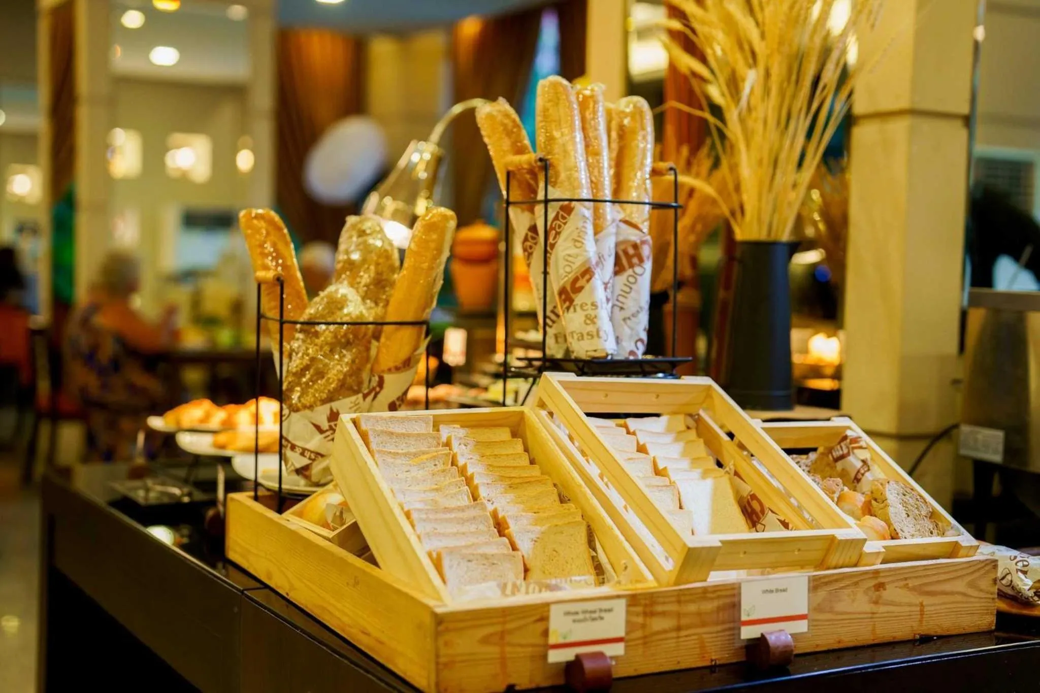 Restaurant/places to eat in Sunbeam Hotel Pattaya