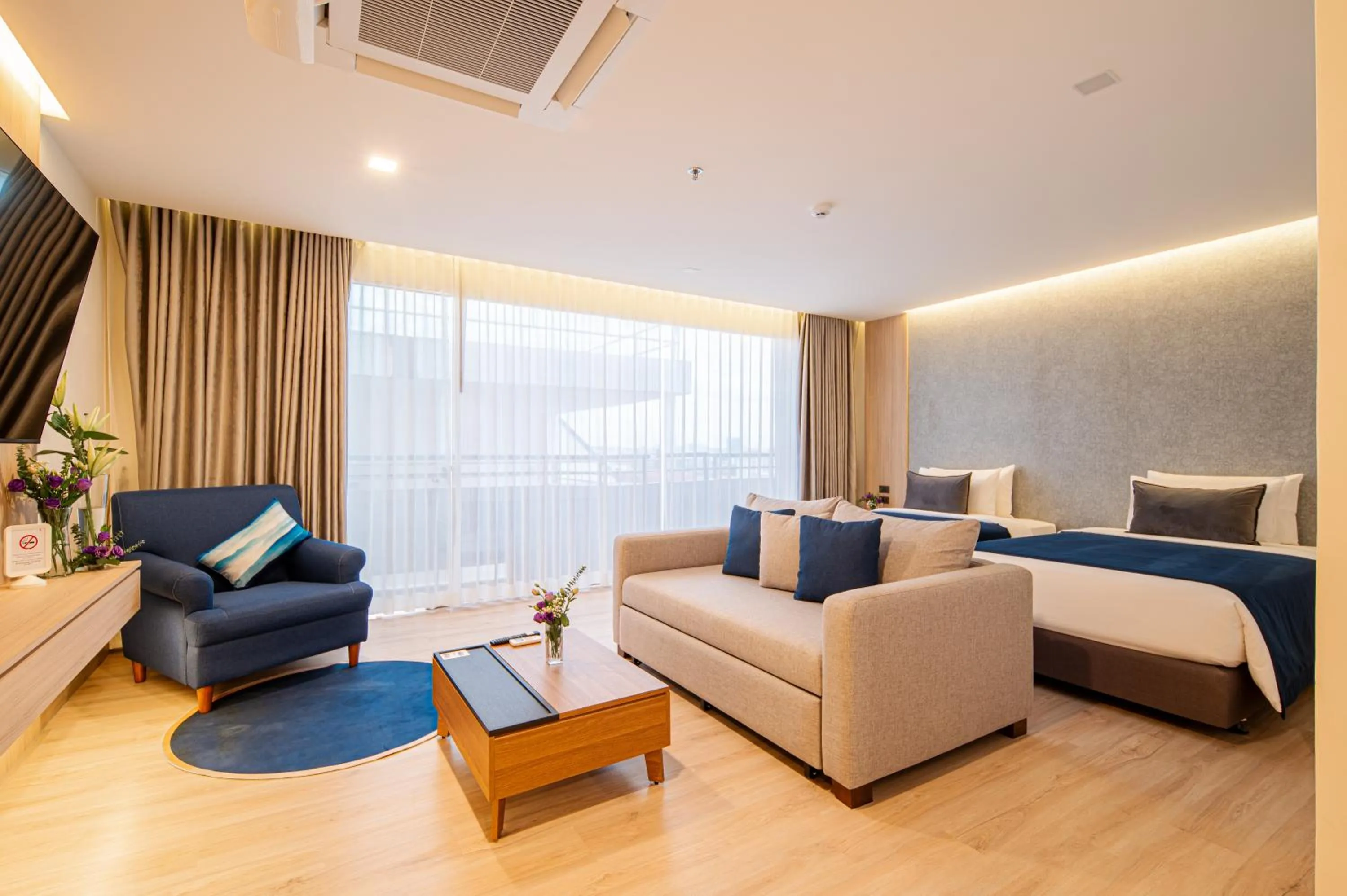 Bed in Sunbeam Hotel Pattaya