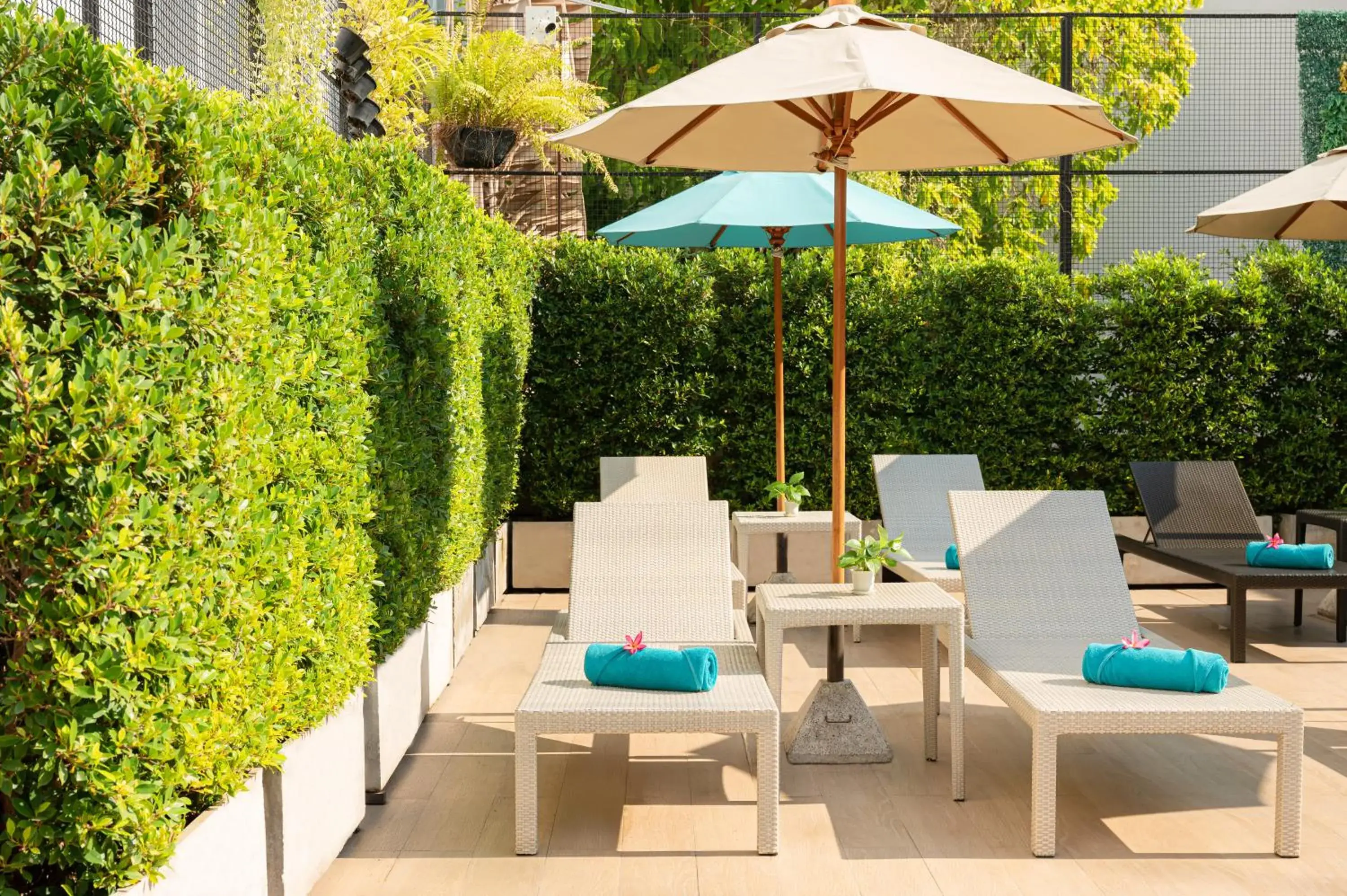 Swimming pool in Sunbeam Hotel Pattaya Swimming pool in Sunbeam Hotel Pattaya