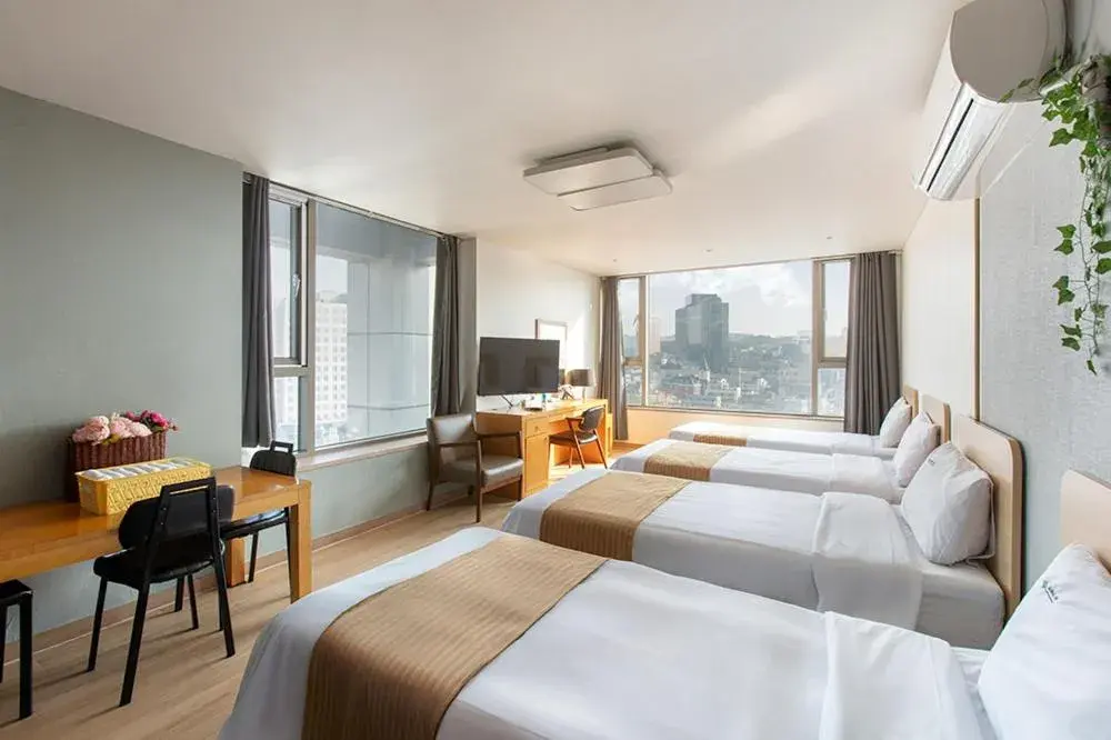 Bed in Hyundai Residence Bed in Hyundai Residence