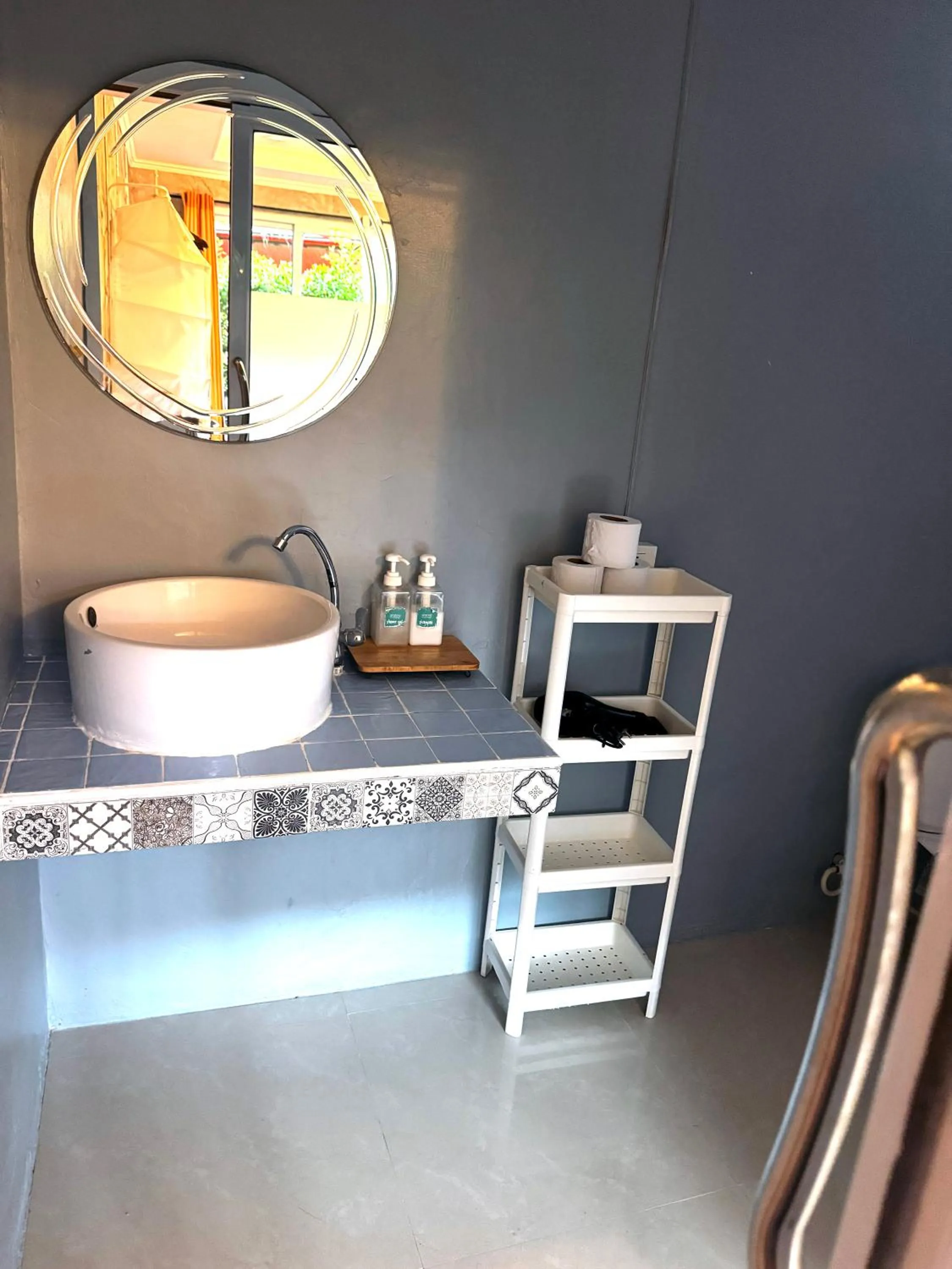 Shower in SeaEsta Beach