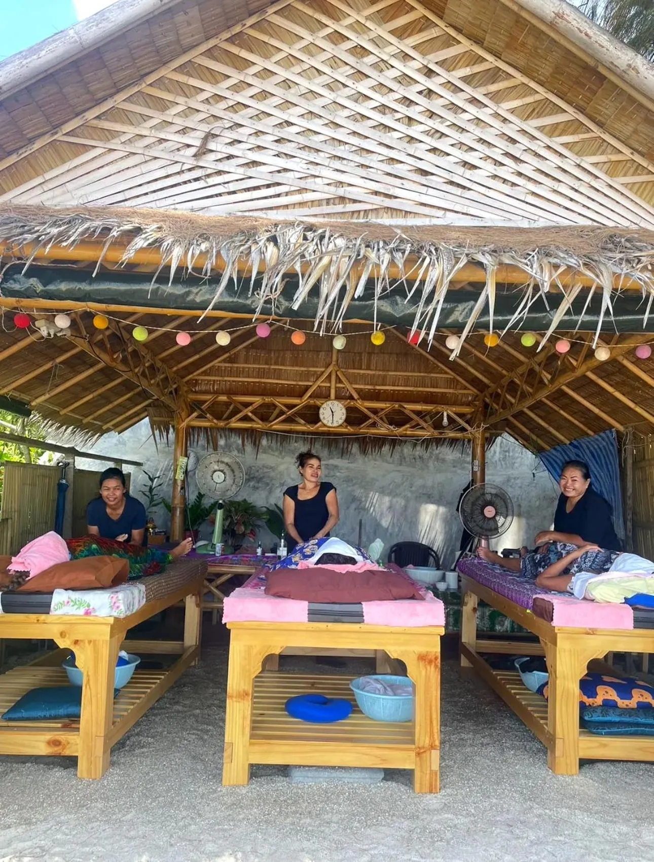 Massage in SeaEsta Beach