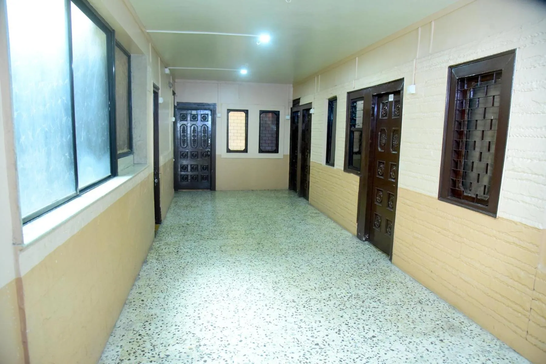 Inner courtyard view in Hotel Parag