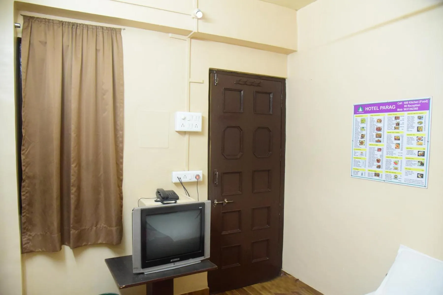 TV and multimedia in Hotel Parag