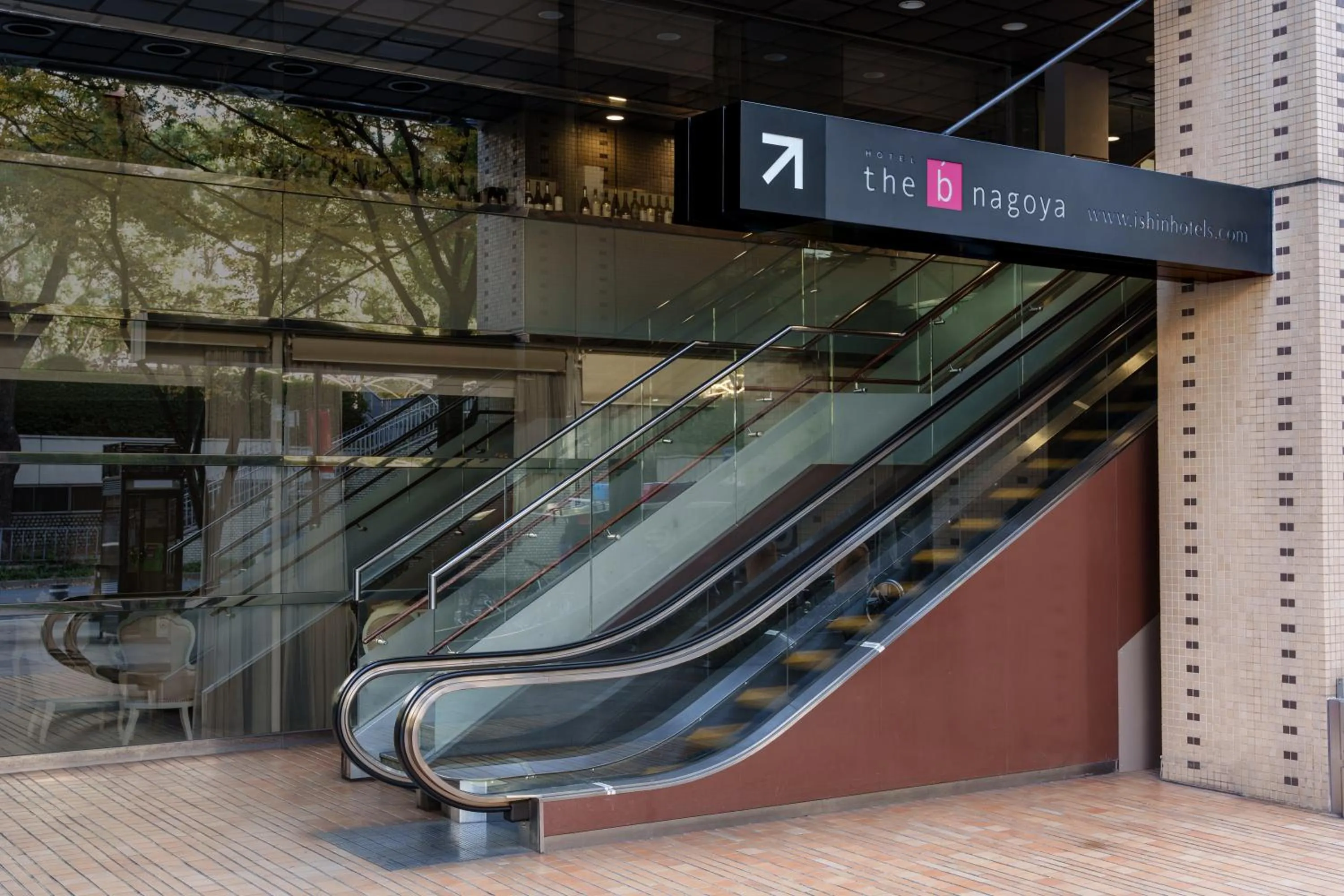Facade/entrance in the b nagoya