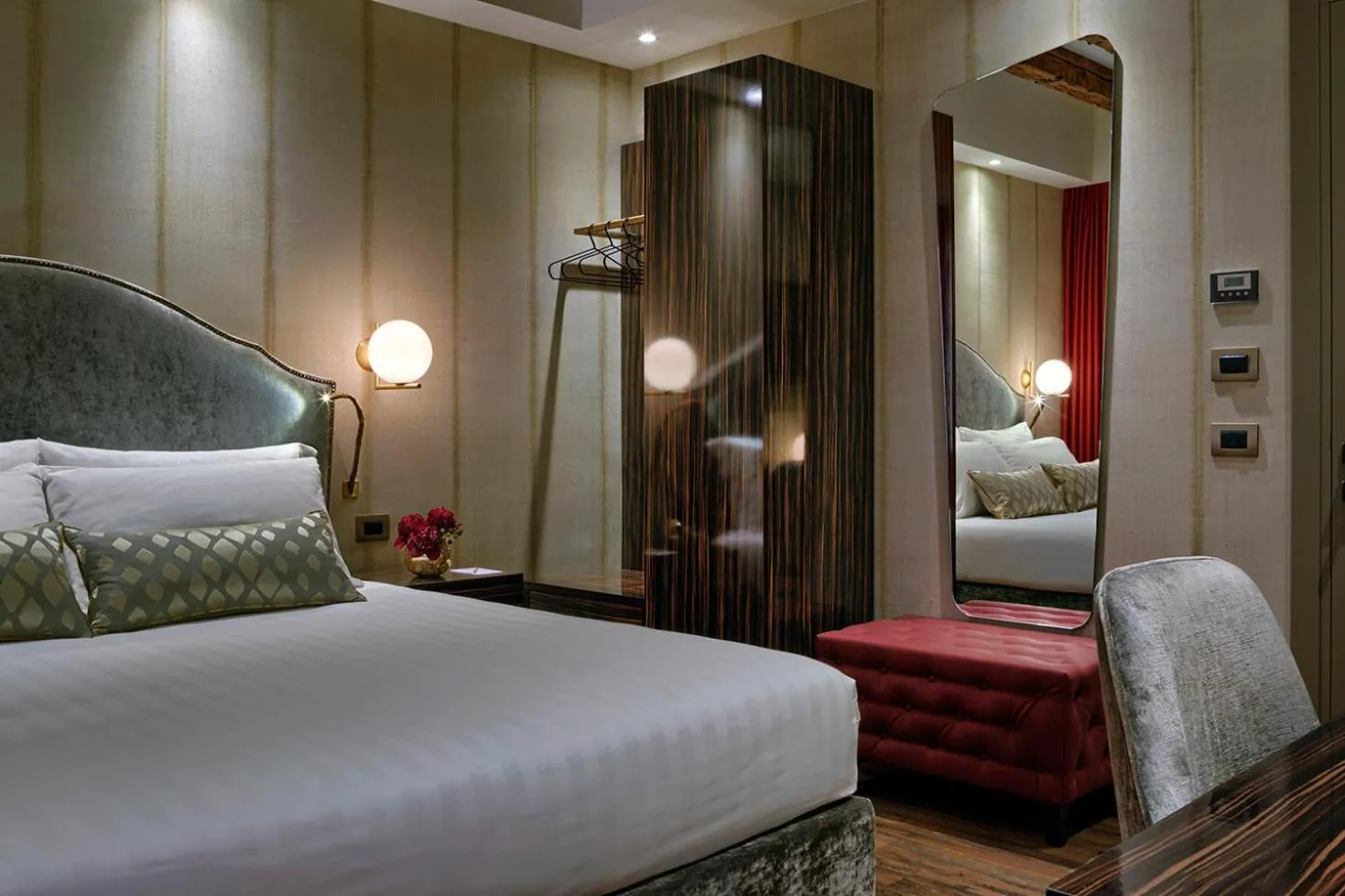 Suite735