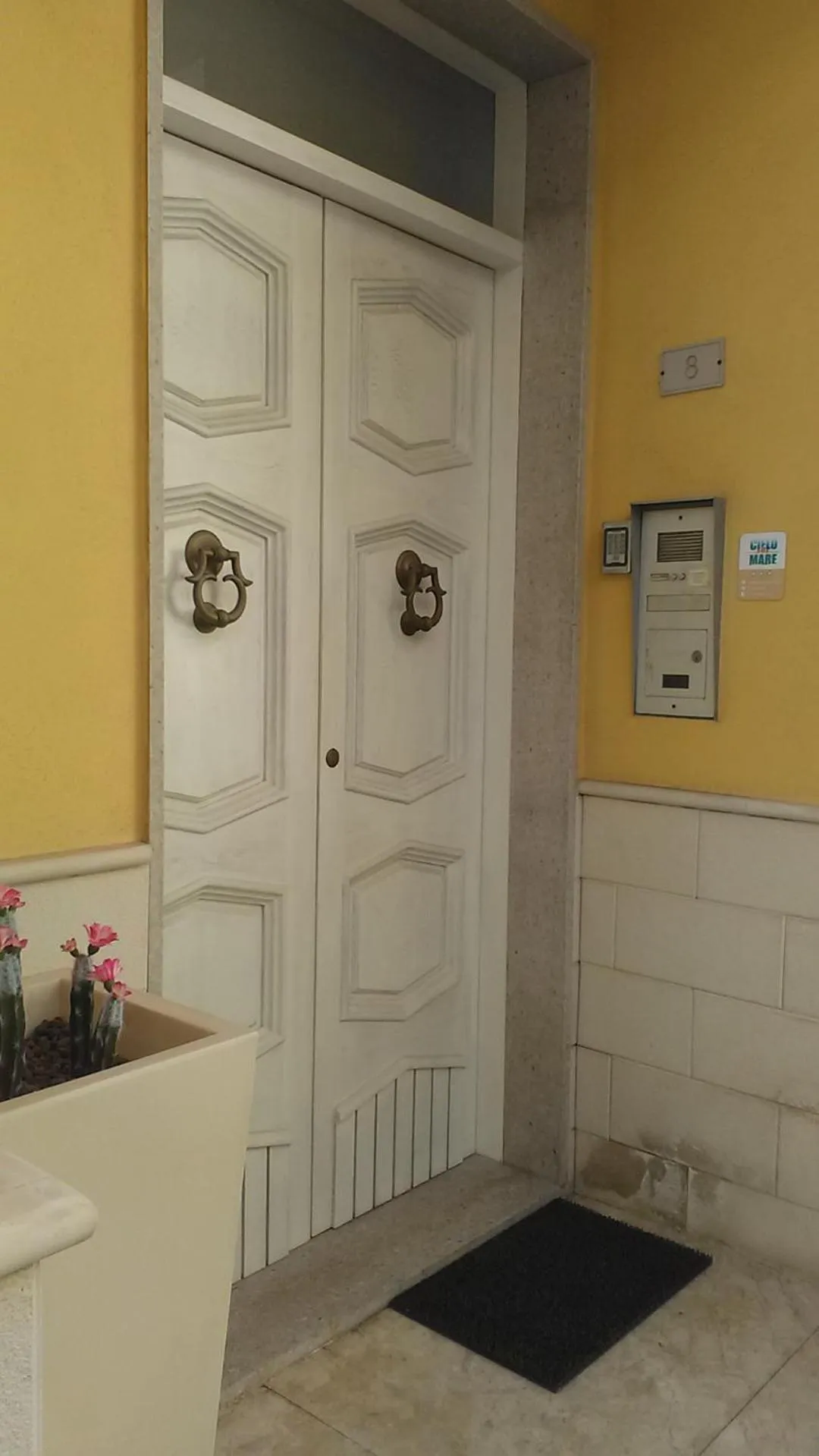 Facade/entrance in B&B Cielo & Mare