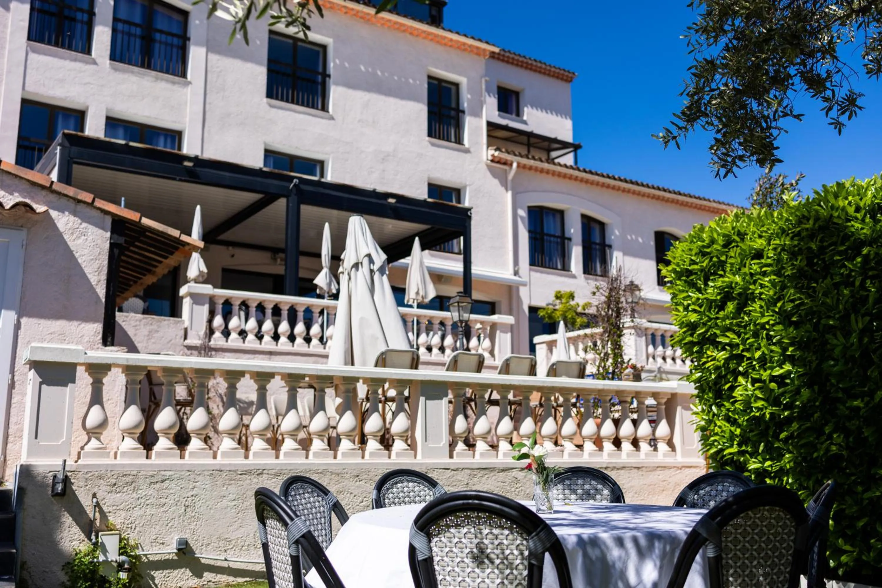 Logis Hotel Perla Riviera & Restaurant