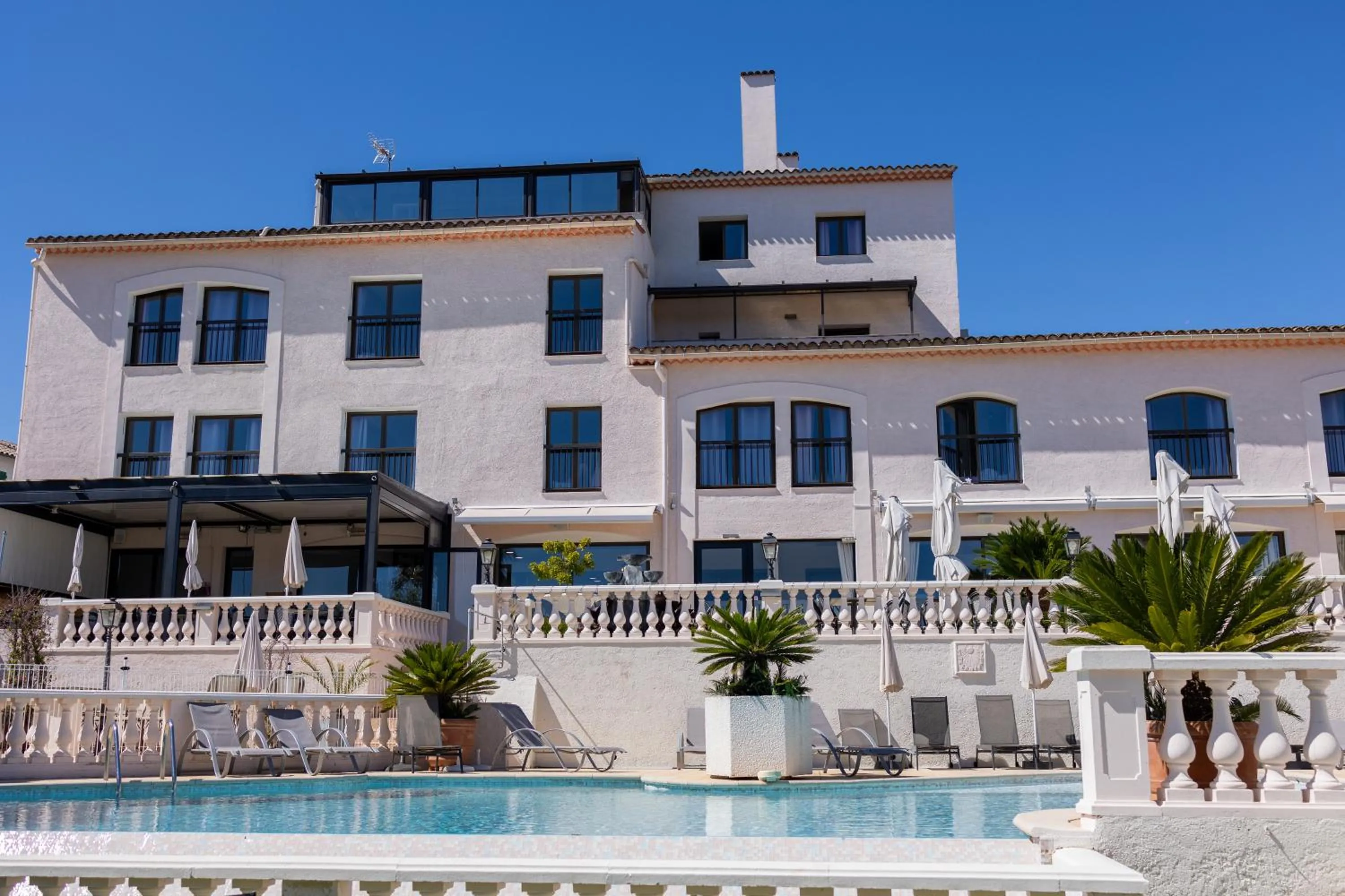 Logis Hotel Perla Riviera & Restaurant