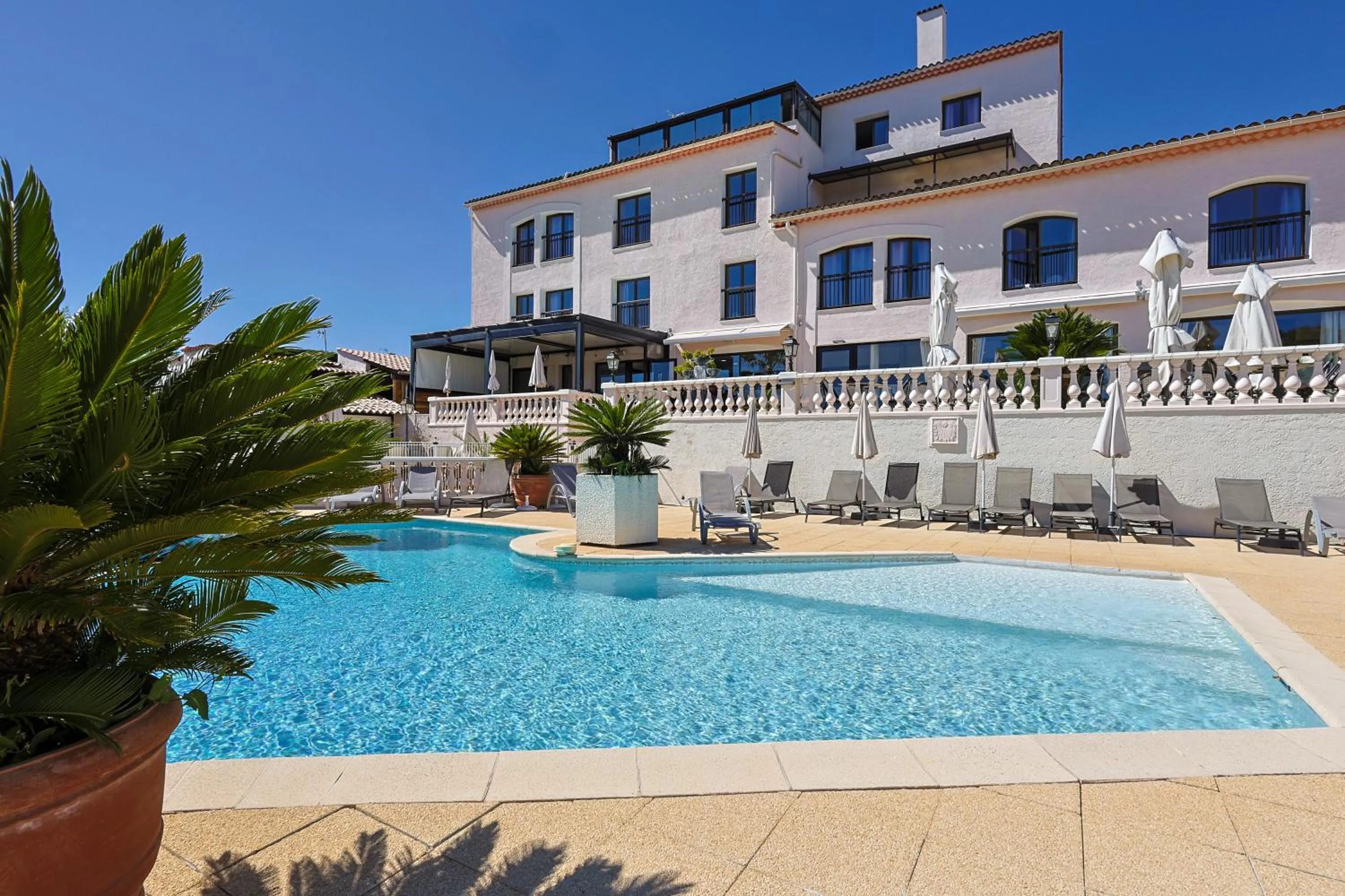 Logis Hotel Perla Riviera & Restaurant