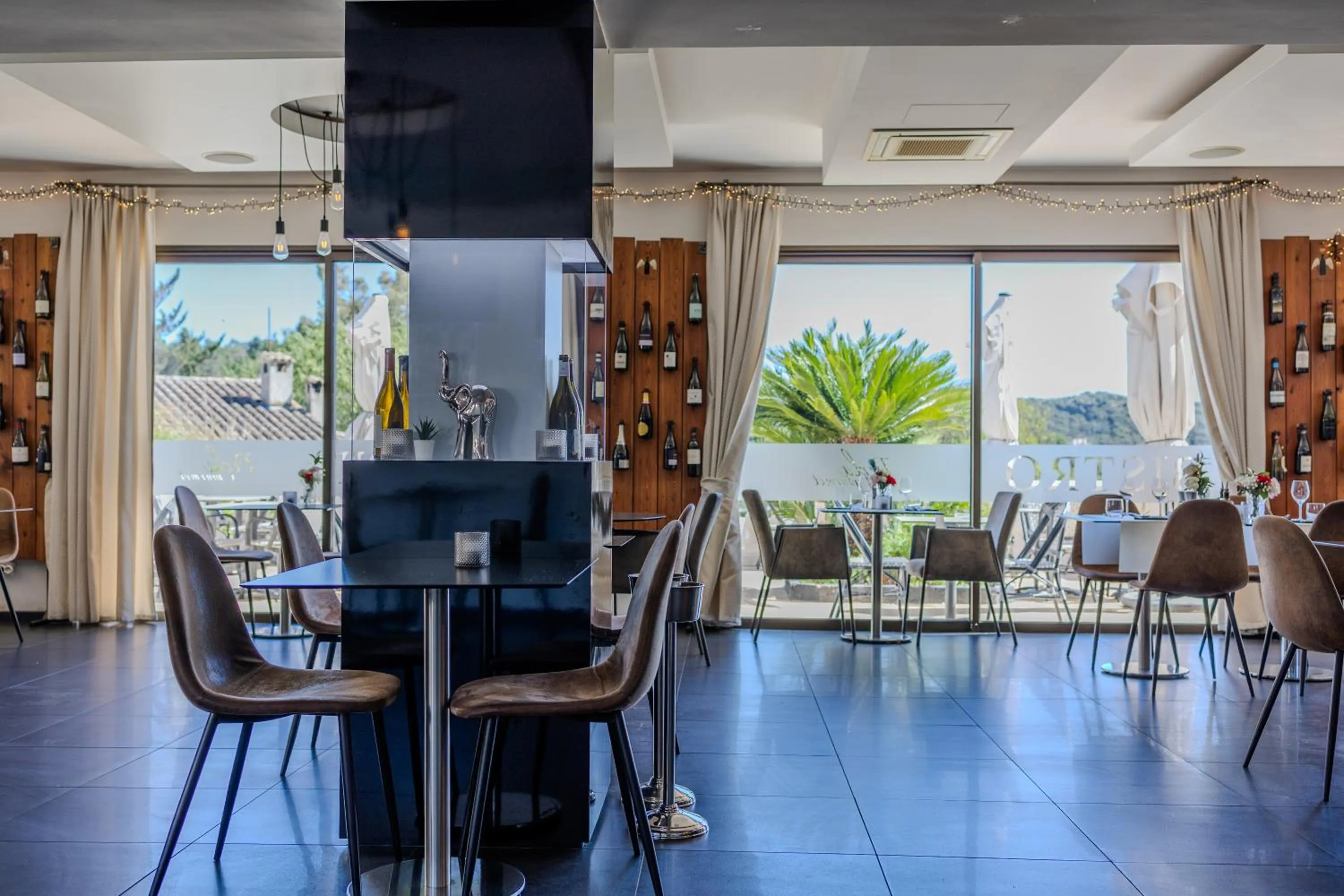 Logis Hotel Perla Riviera & Restaurant