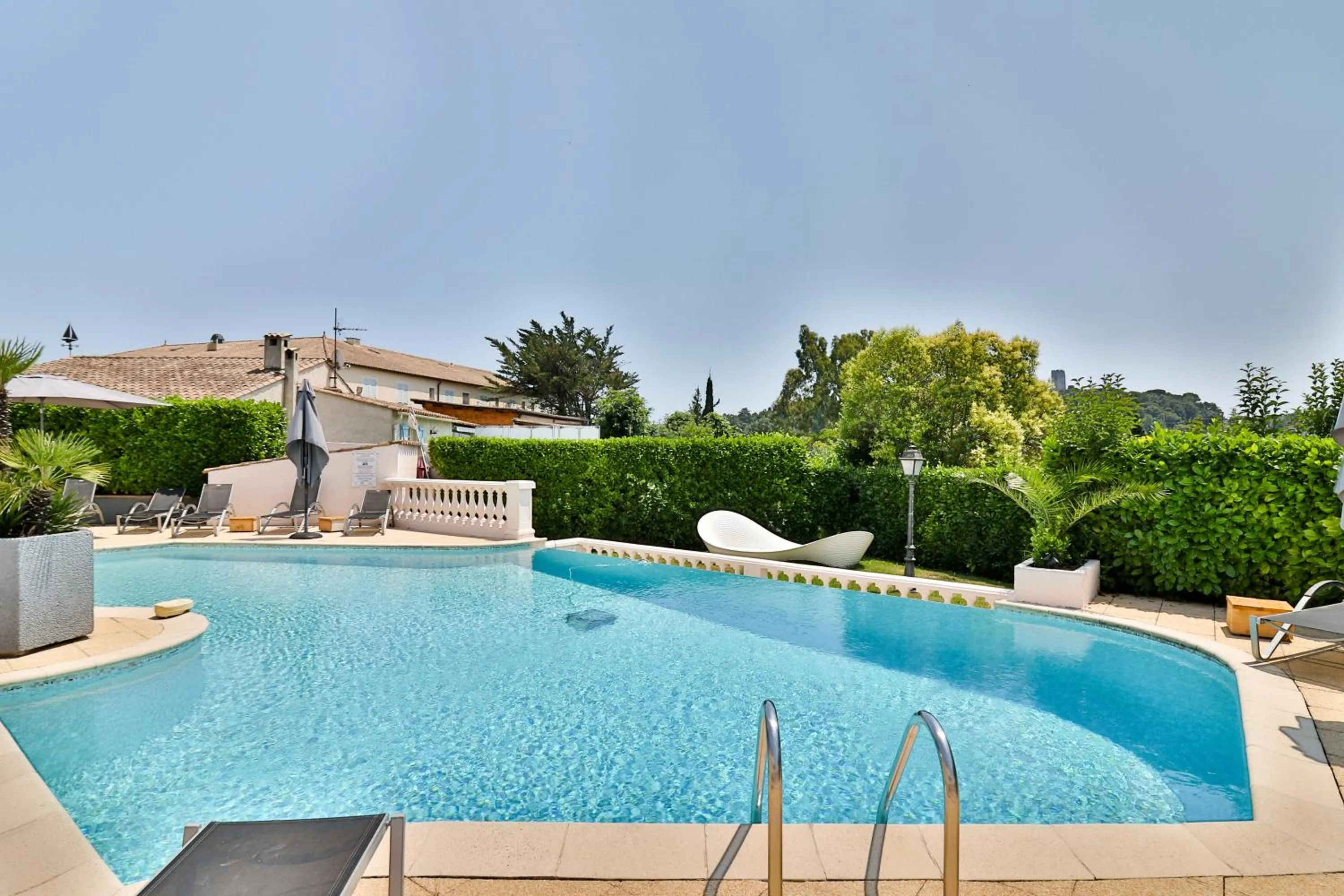 Logis Hotel Perla Riviera & Restaurant