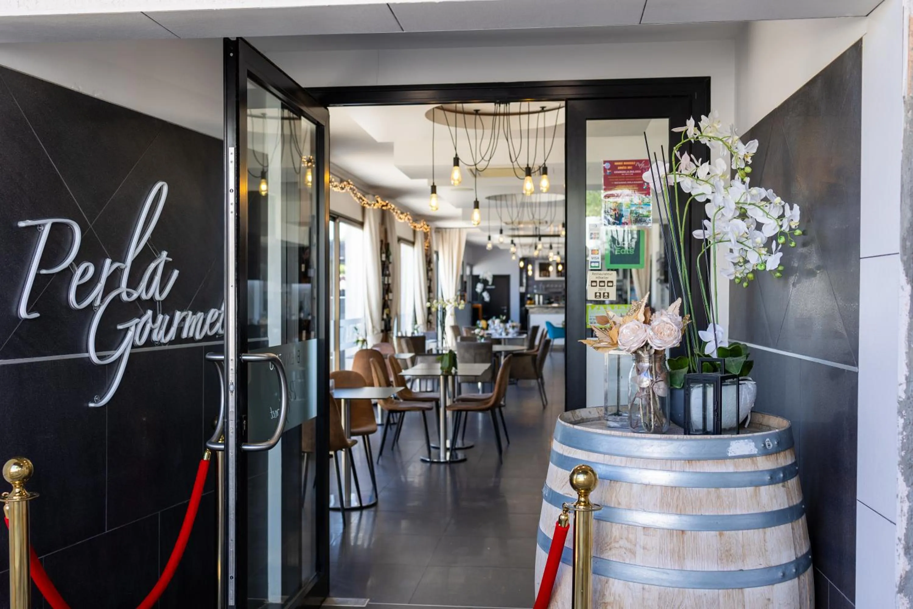 Logis Hotel Perla Riviera & Restaurant