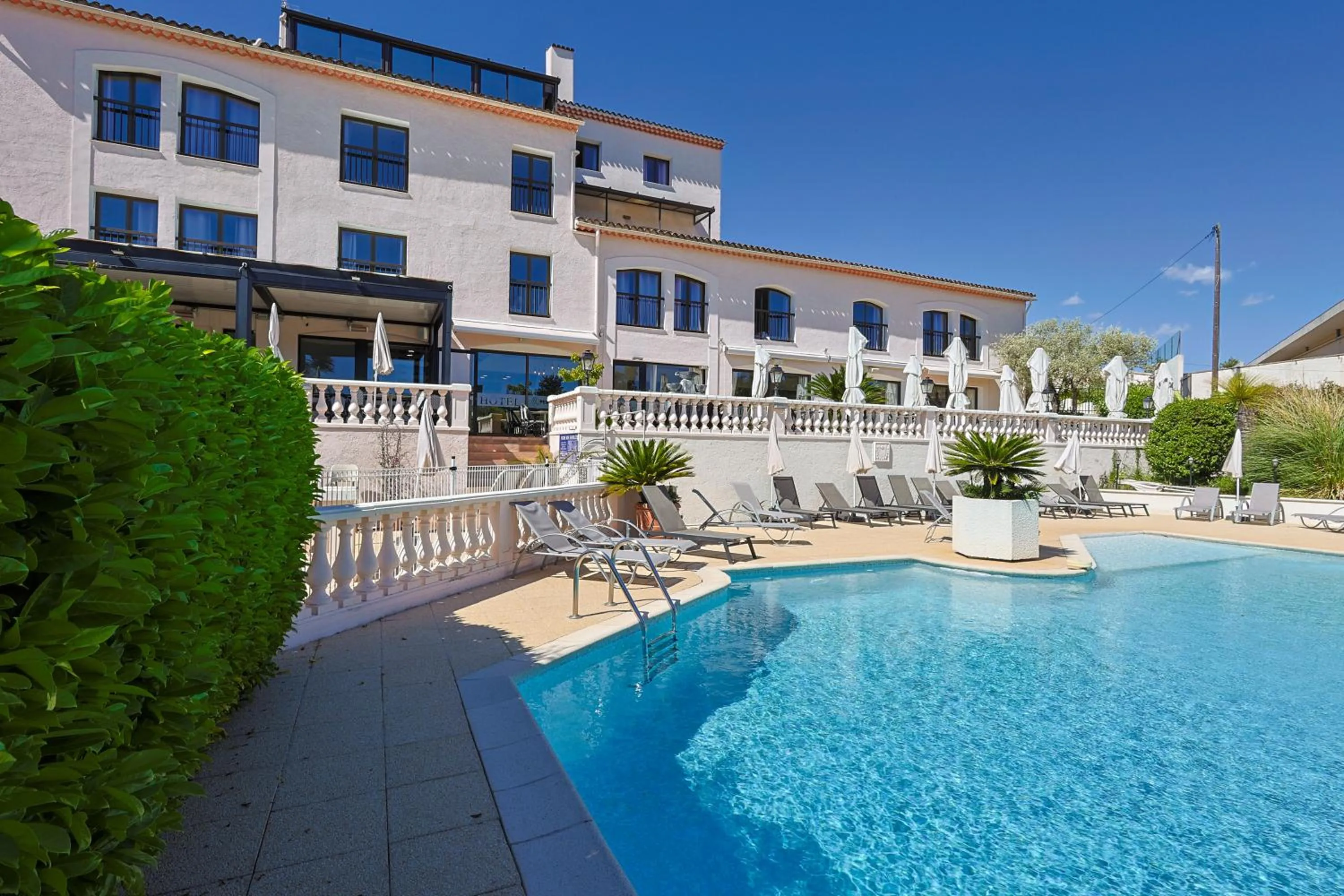 Logis Hotel Perla Riviera & Restaurant