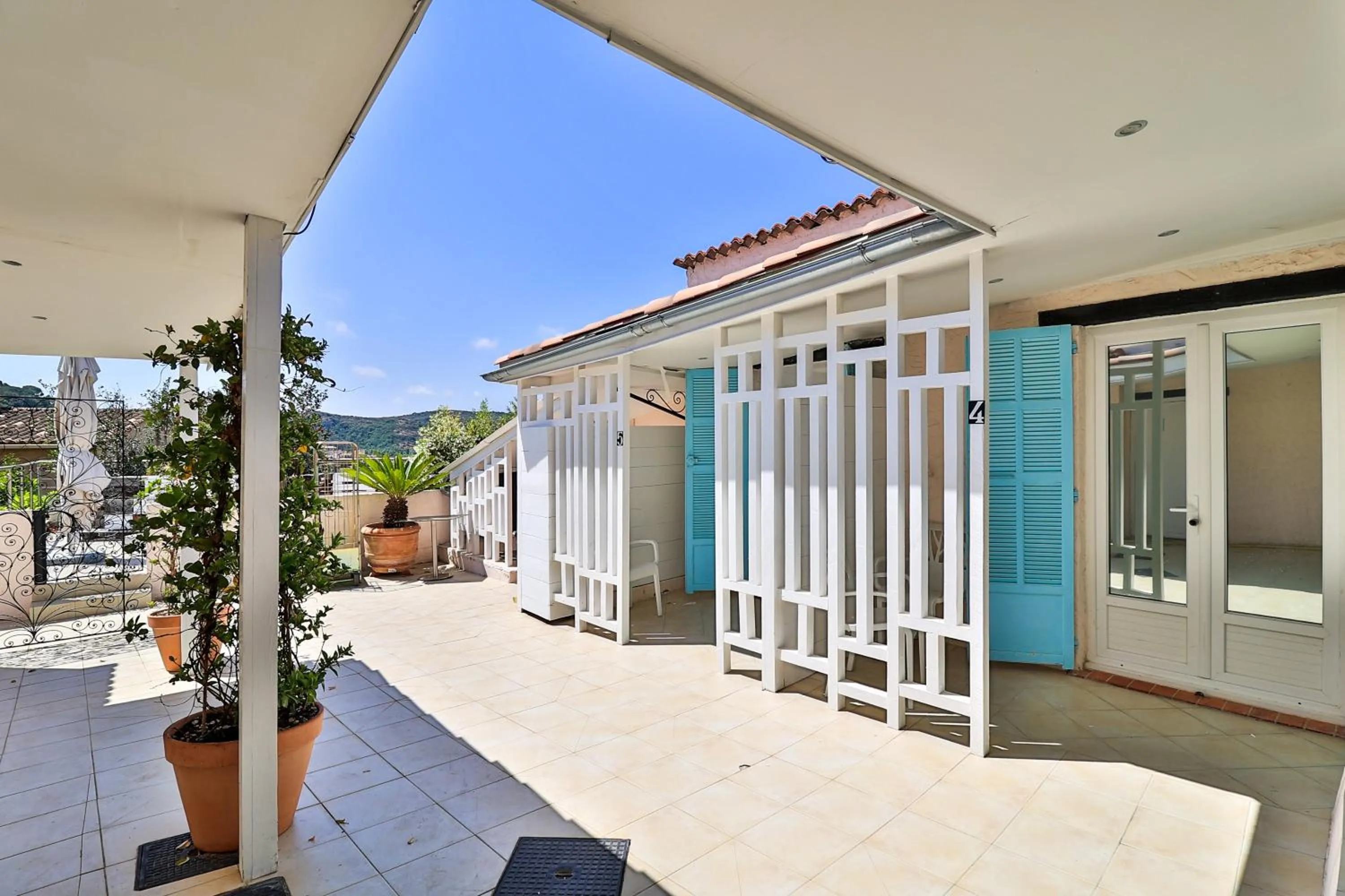 Logis Hotel Perla Riviera & Restaurant