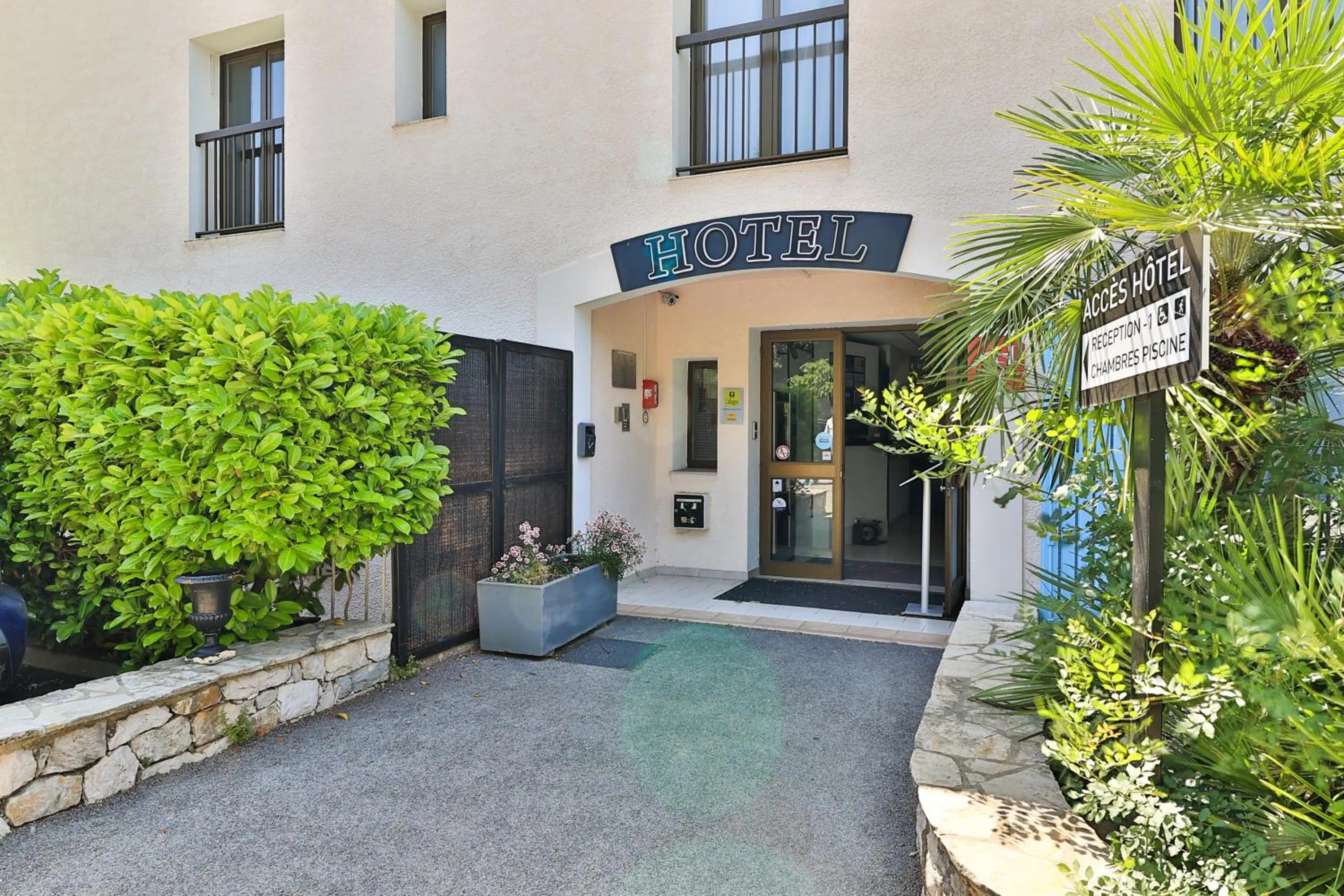 Logis Hotel Perla Riviera & Restaurant