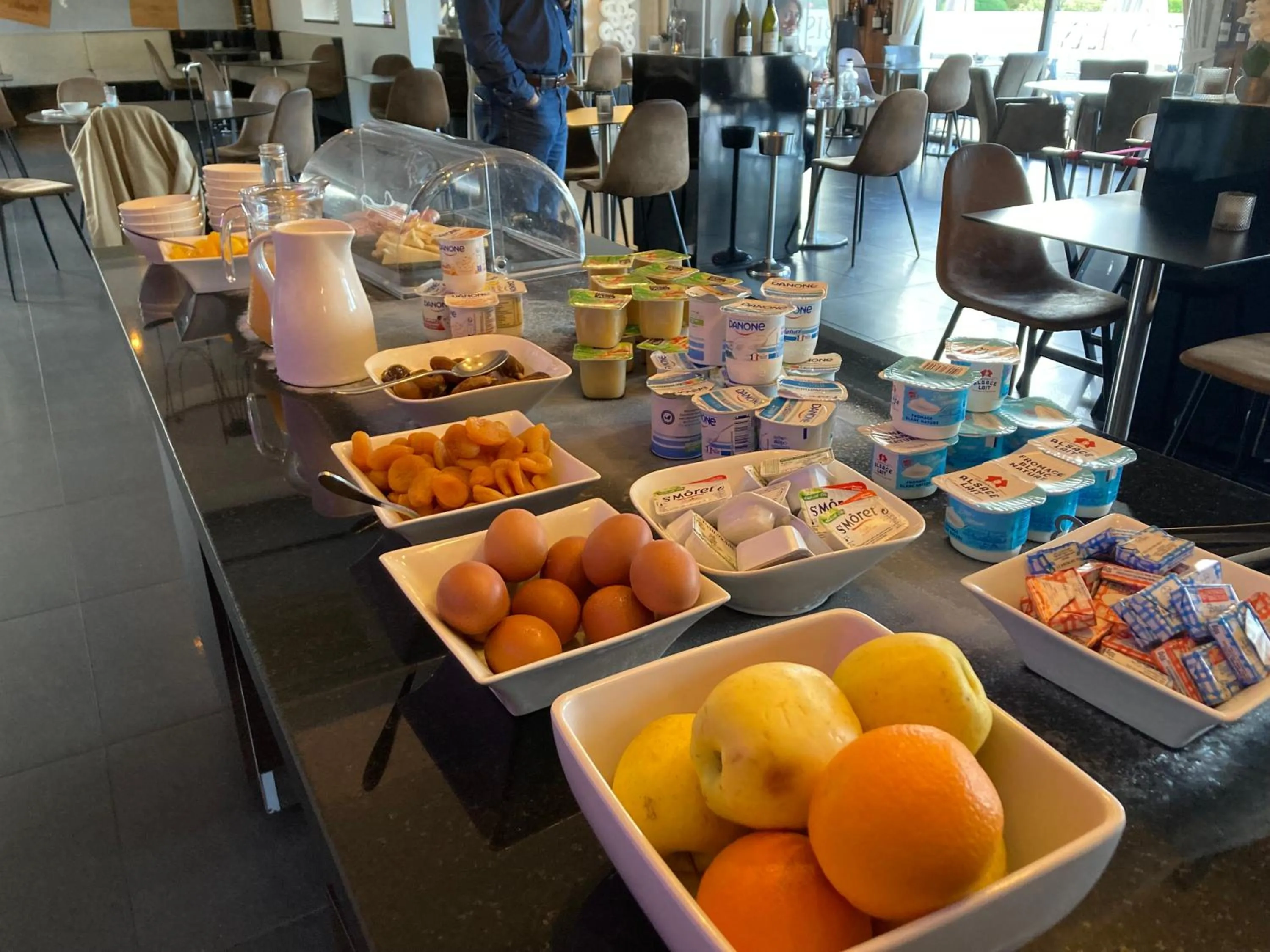 Breakfast in Logis Hotel Perla Riviera & Restaurant