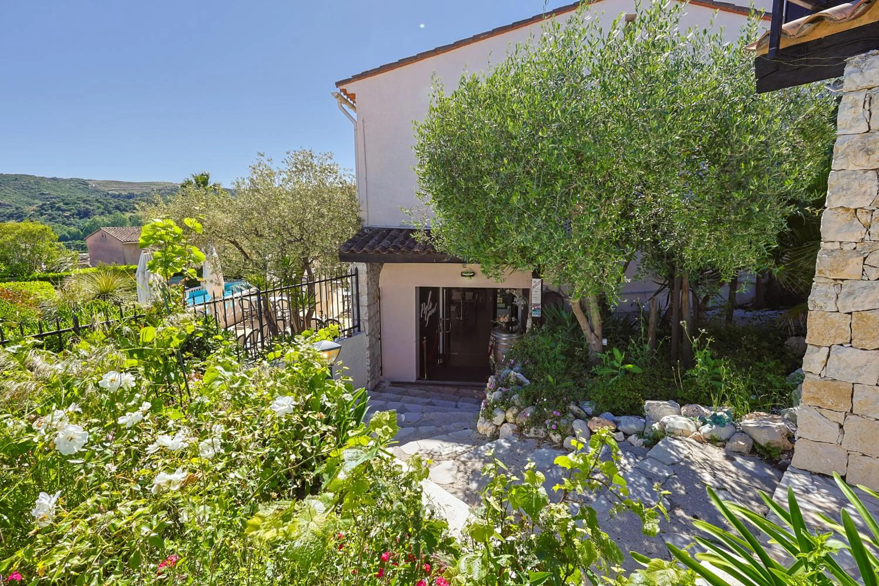 Logis Hotel Perla Riviera & Restaurant