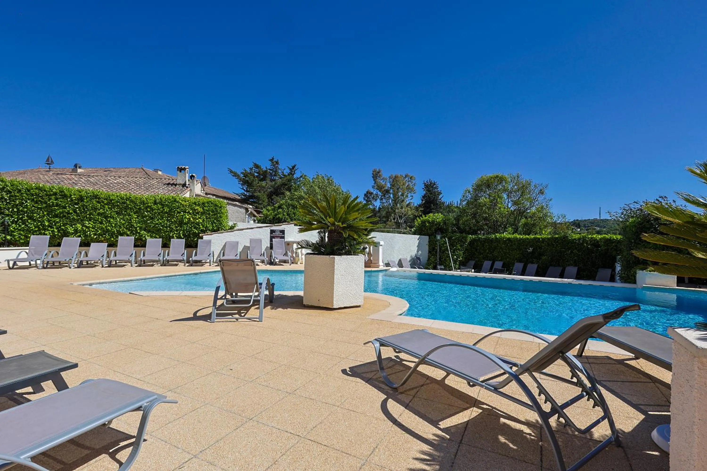 Logis Hotel Perla Riviera & Restaurant