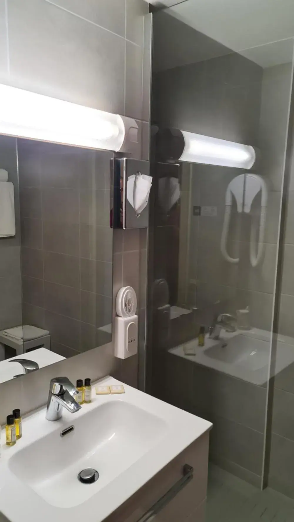 Twin Room in Hostellerie Reeb Twin Room in Hostellerie Reeb