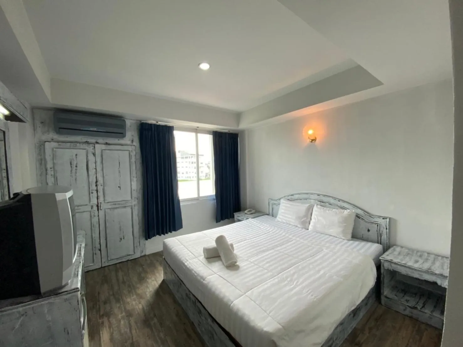 Bed in Sun Moon Hotel