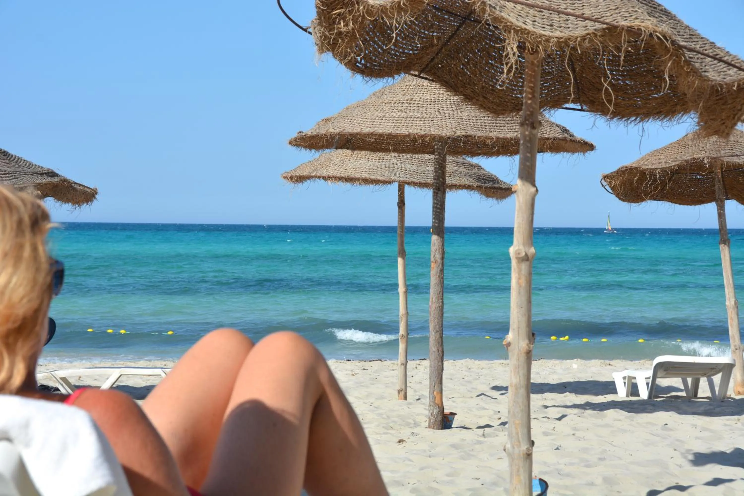 Beach in Hotel Venice Beach- Families and Couples Only