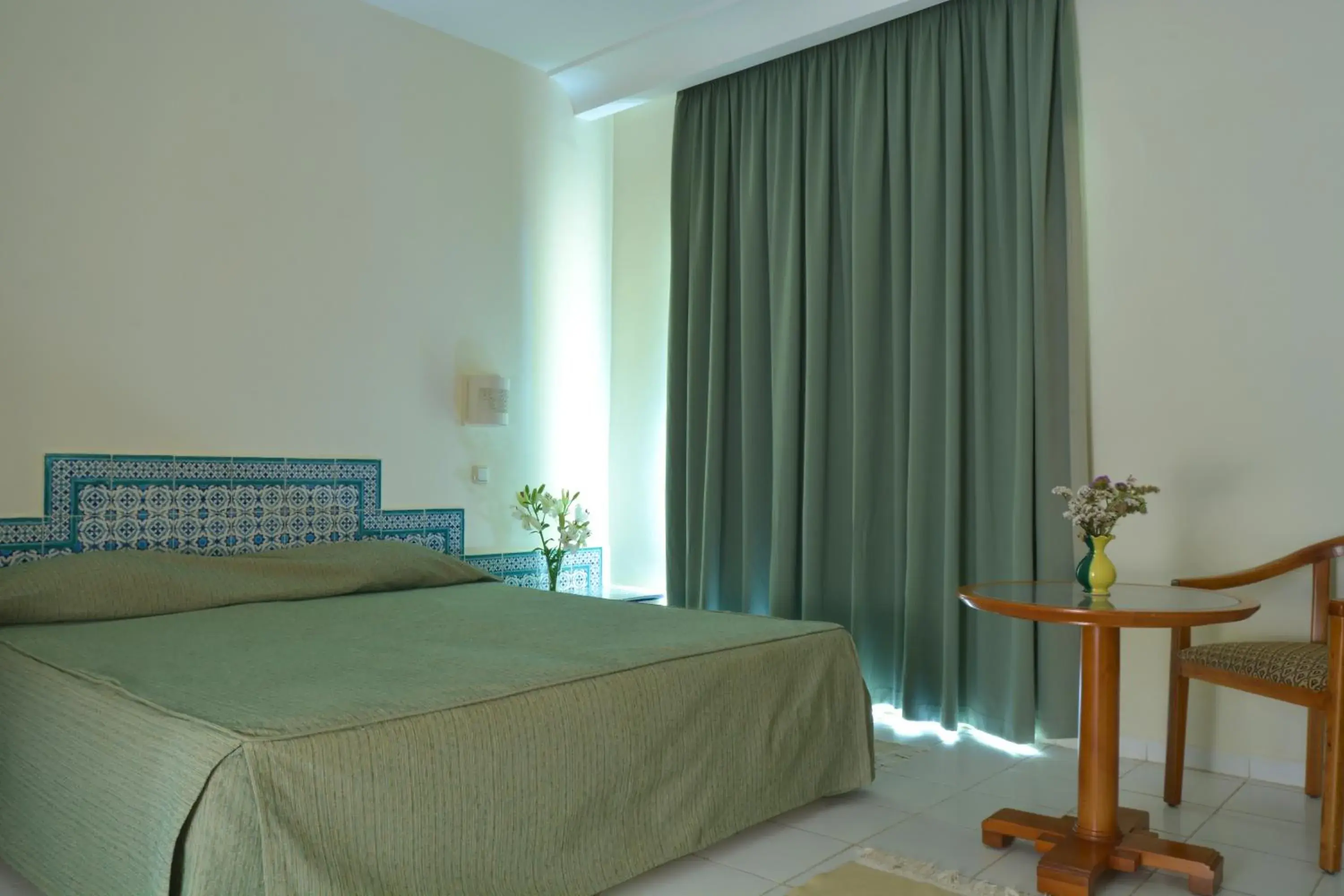 Bed in Hotel Venice Beach- Families and Couples Only Bed in Hotel Venice Beach- Families and Couples Only