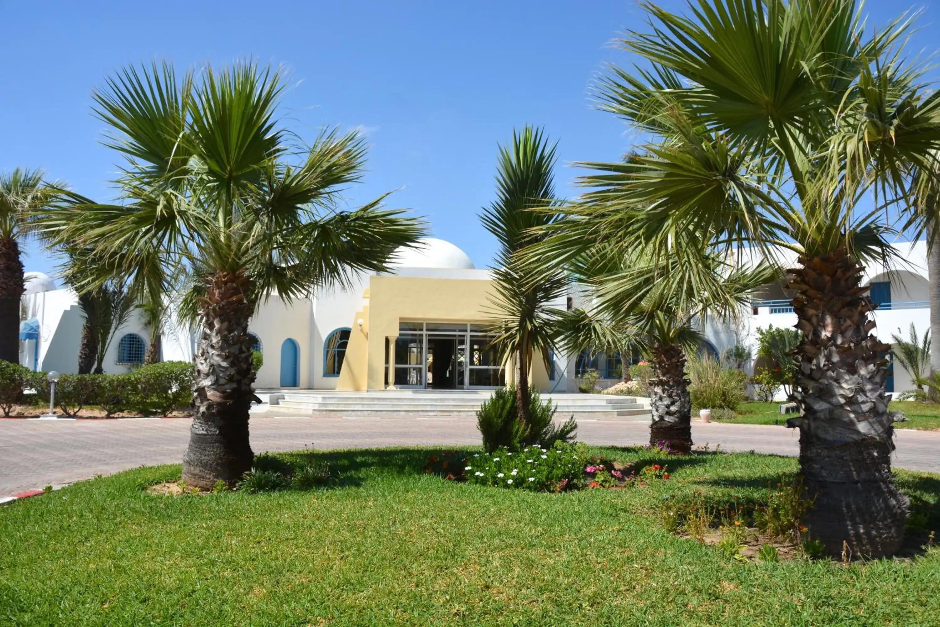 Property building in Hotel Venice Beach- Families and Couples Only Property building in Hotel Venice Beach- Families and Couples Only