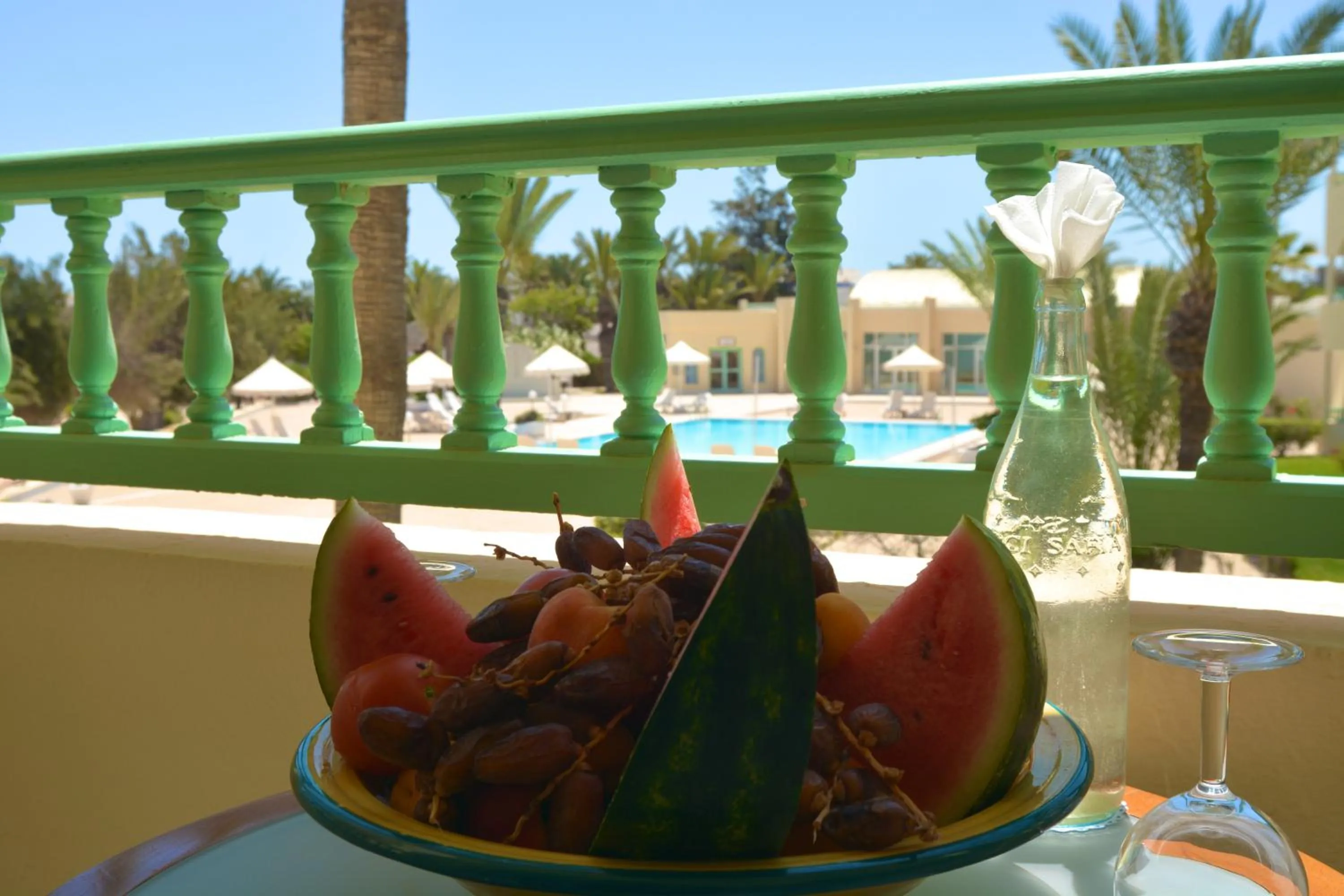 Food and drinks in Hotel Venice Beach- Families and Couples Only