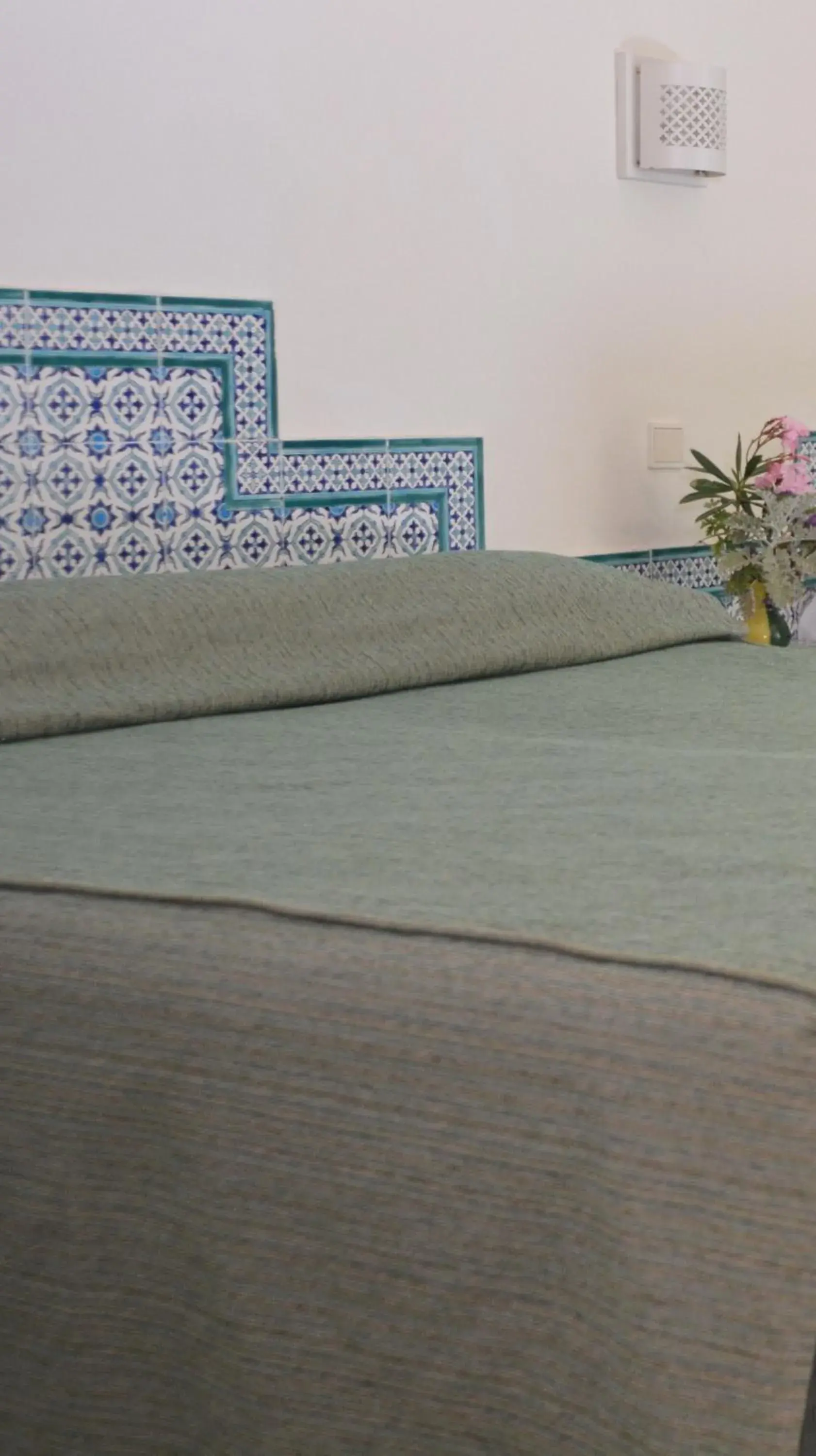 Bed in Hotel Venice Beach- Families and Couples Only Bed in Hotel Venice Beach- Families and Couples Only