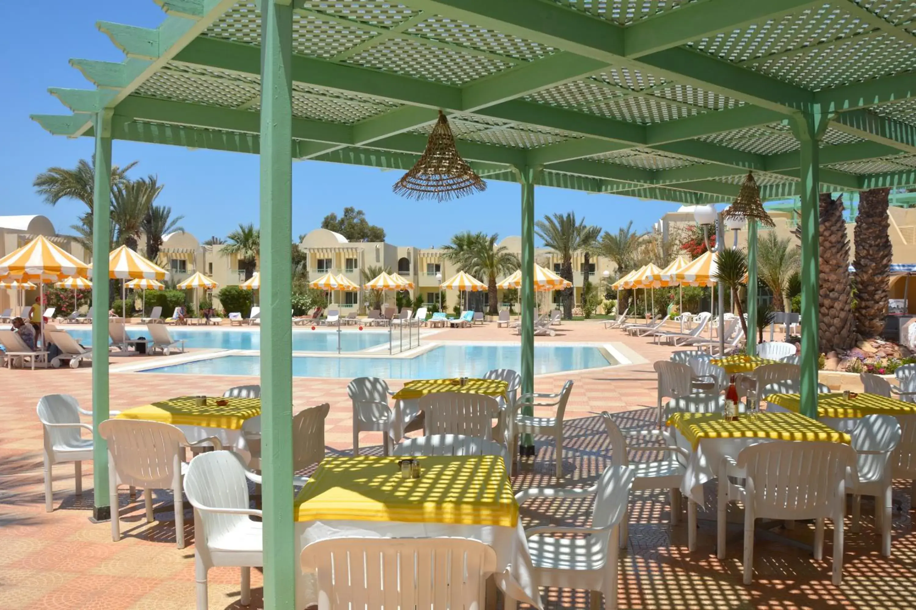 Restaurant/places to eat in Hotel Venice Beach- Families and Couples Only Restaurant/places to eat in Hotel Venice Beach- Families and Couples Only