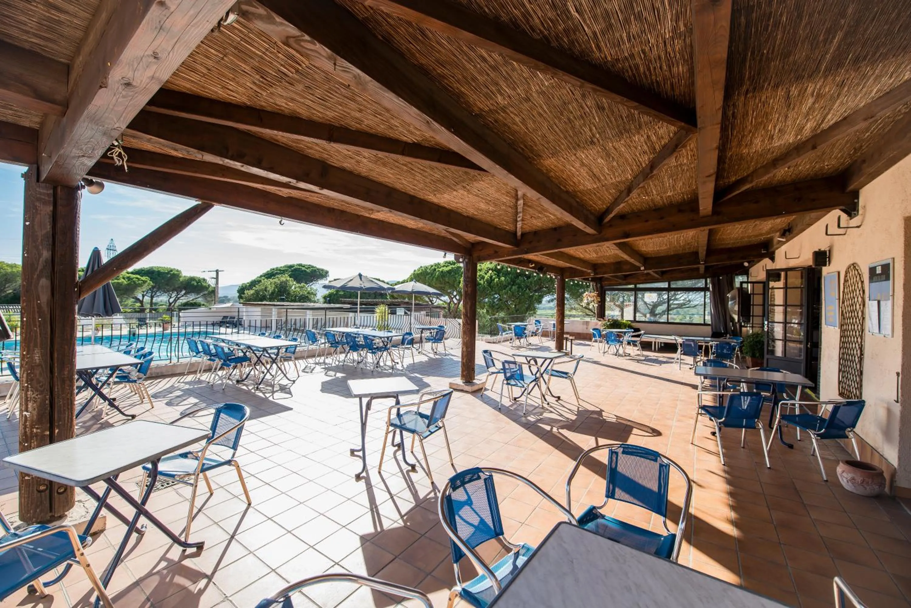 Restaurant/places to eat in ULVF Les Residences du Colombier