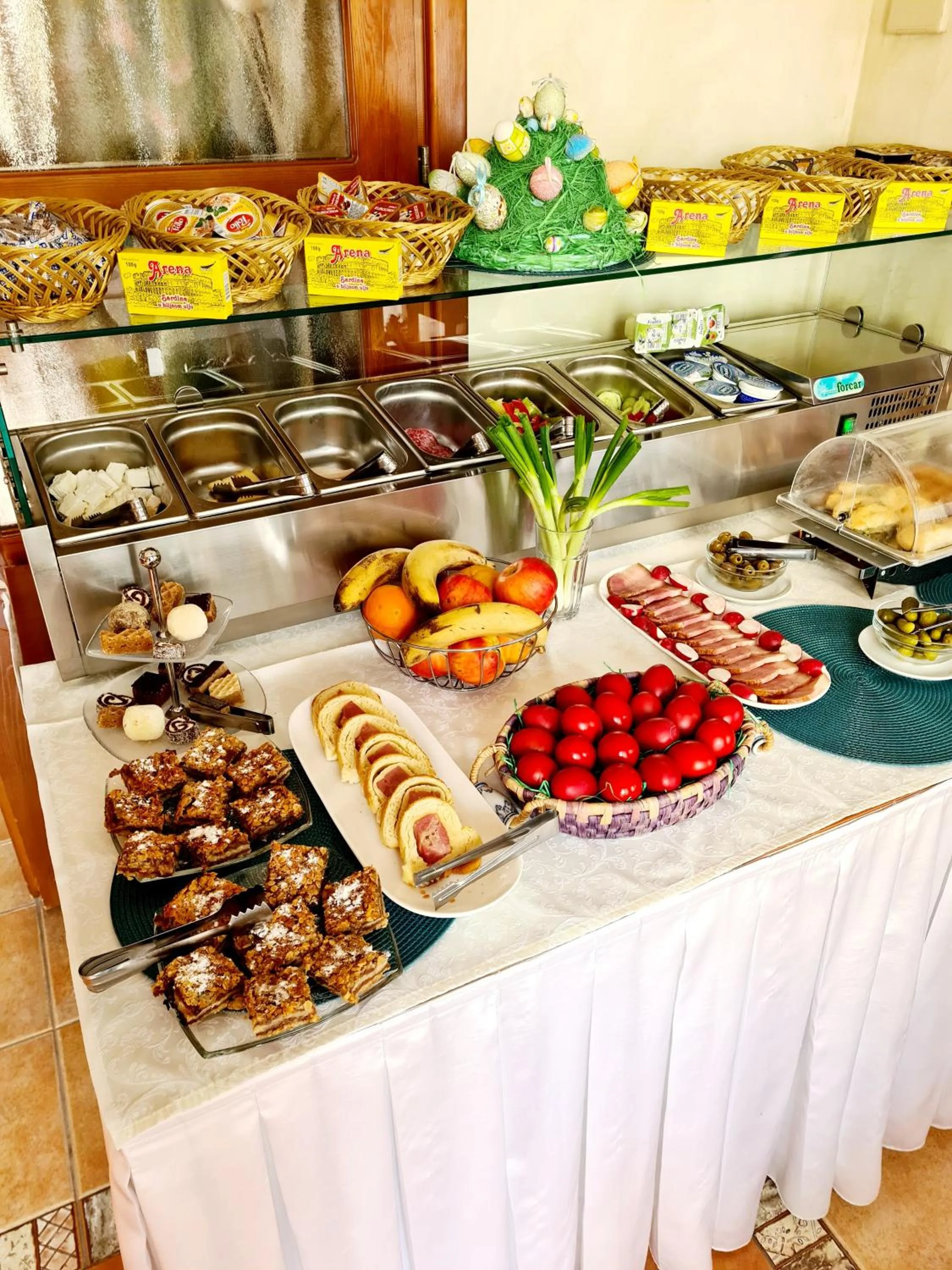 Restaurant/places to eat in Hotel Fineso