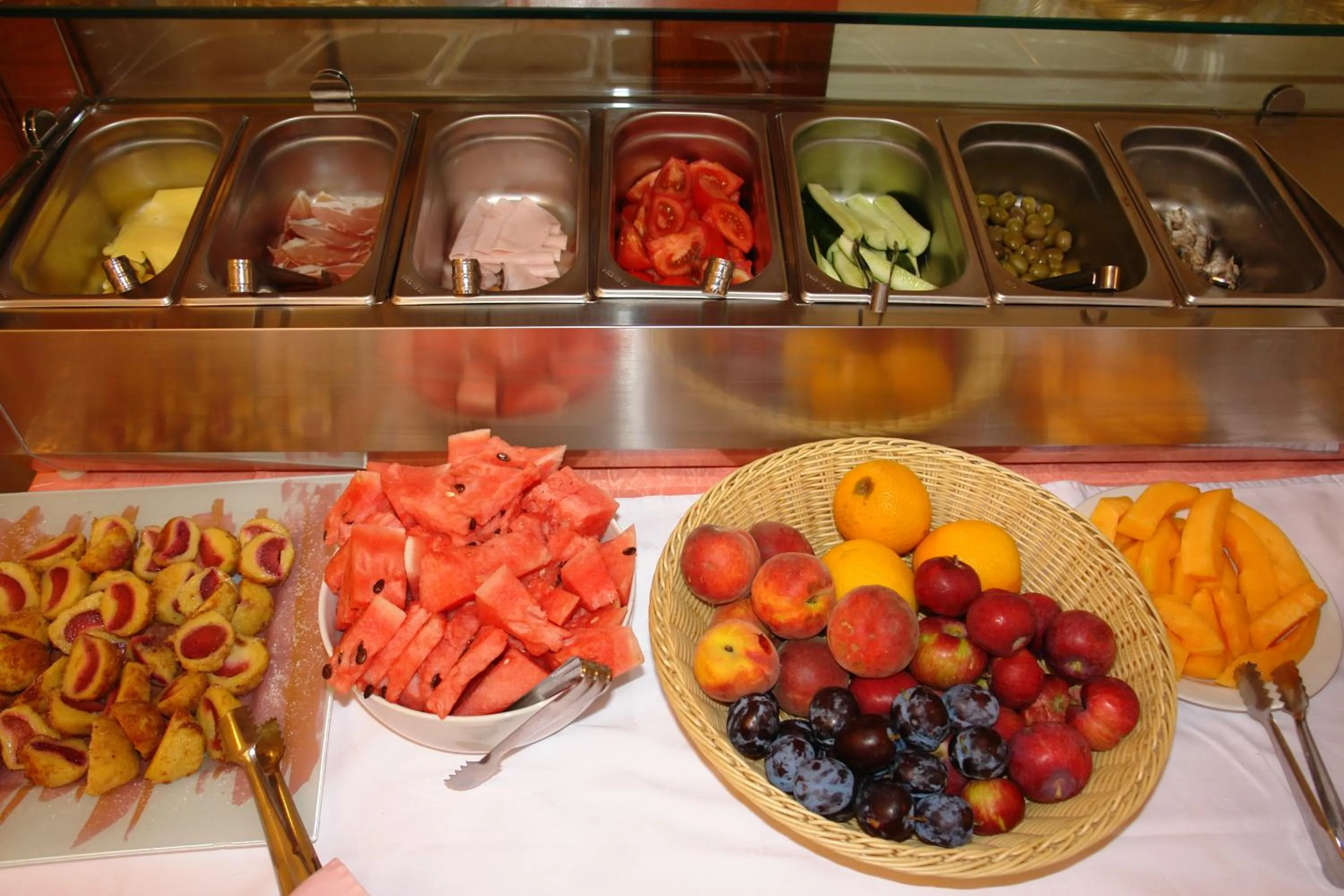 Restaurant/places to eat in Hotel Fineso