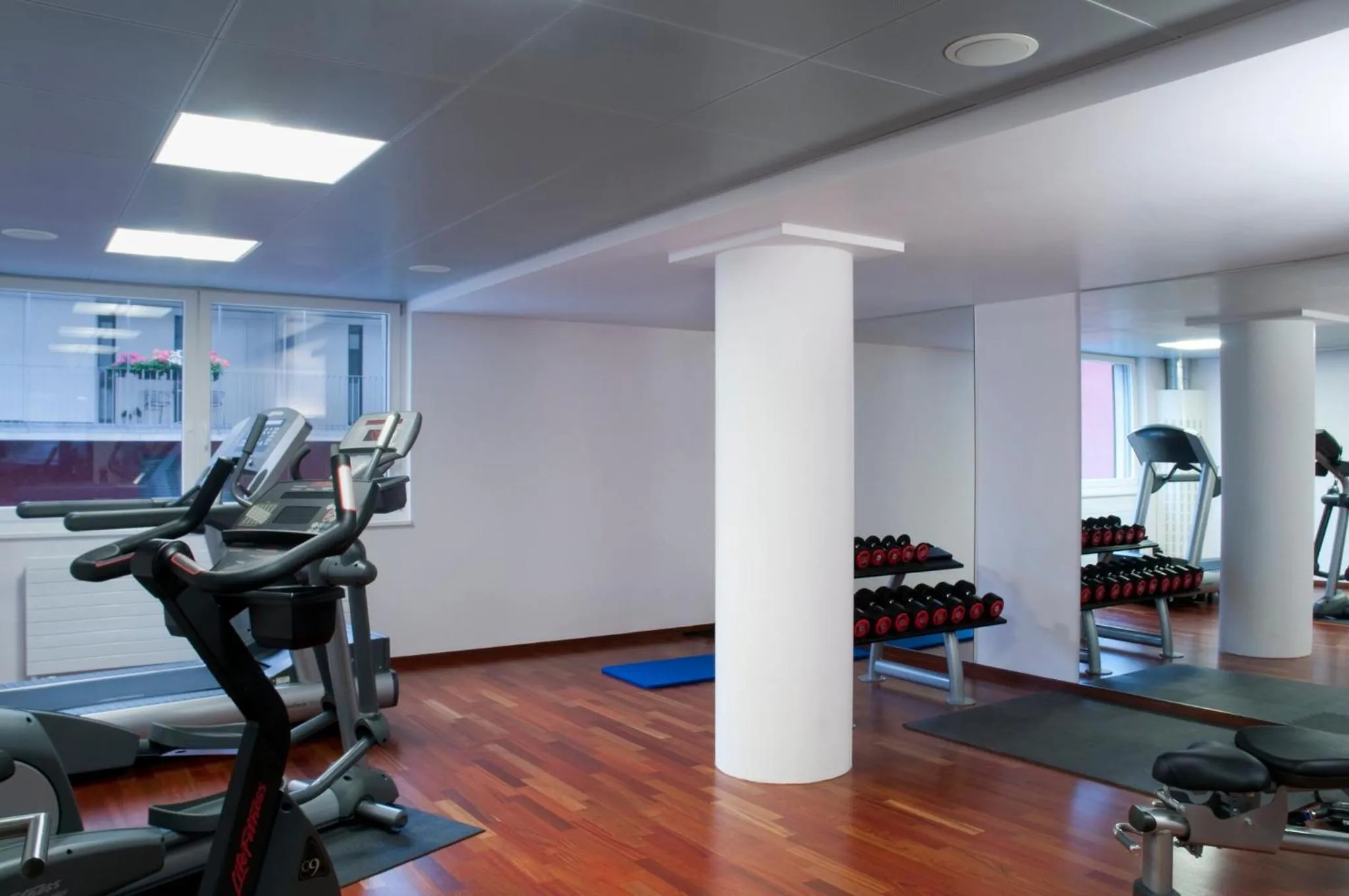 Fitness centre/facilities in Holiday Inn Zürich Messe by IHG