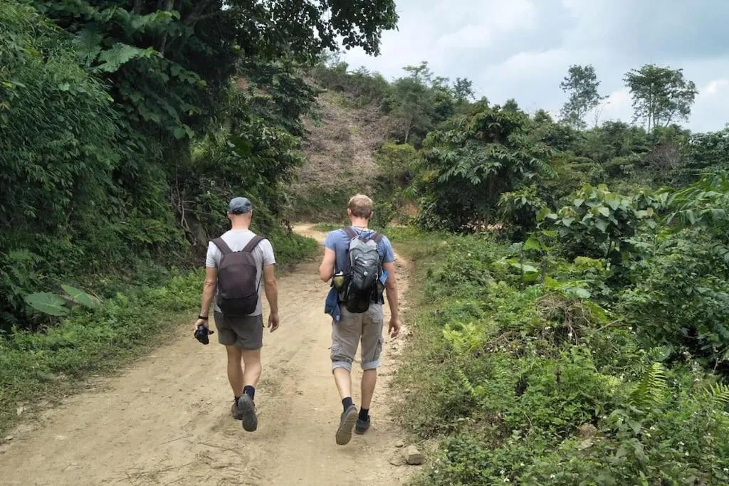 Ba Be lake-Huyền Hào Homestay