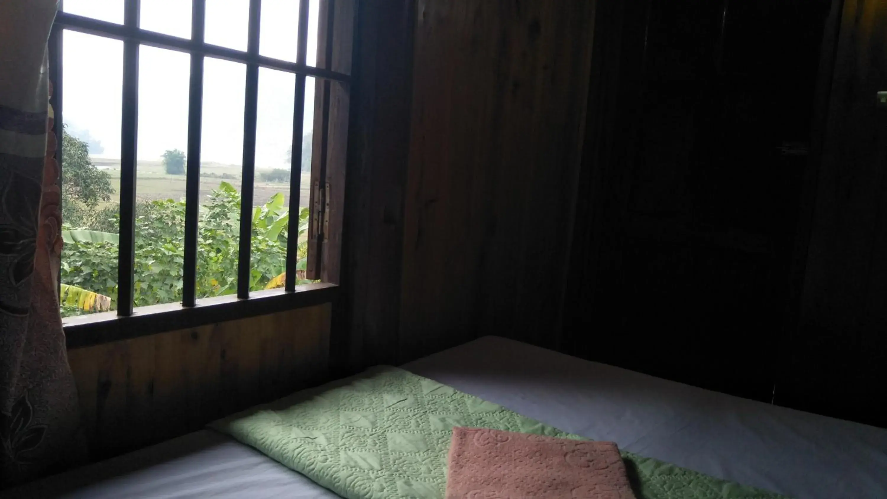 Budget Single Room in Ba Be lake-Huyền Hào Homestay Budget Single Room in Ba Be lake-Huyền Hào Homestay