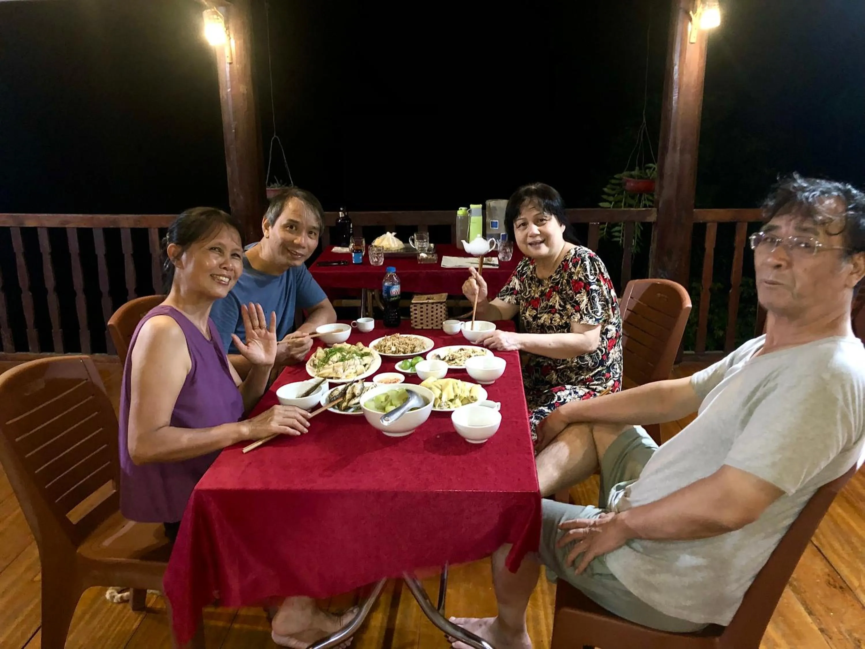 Ba Be lake-Huyền Hào Homestay