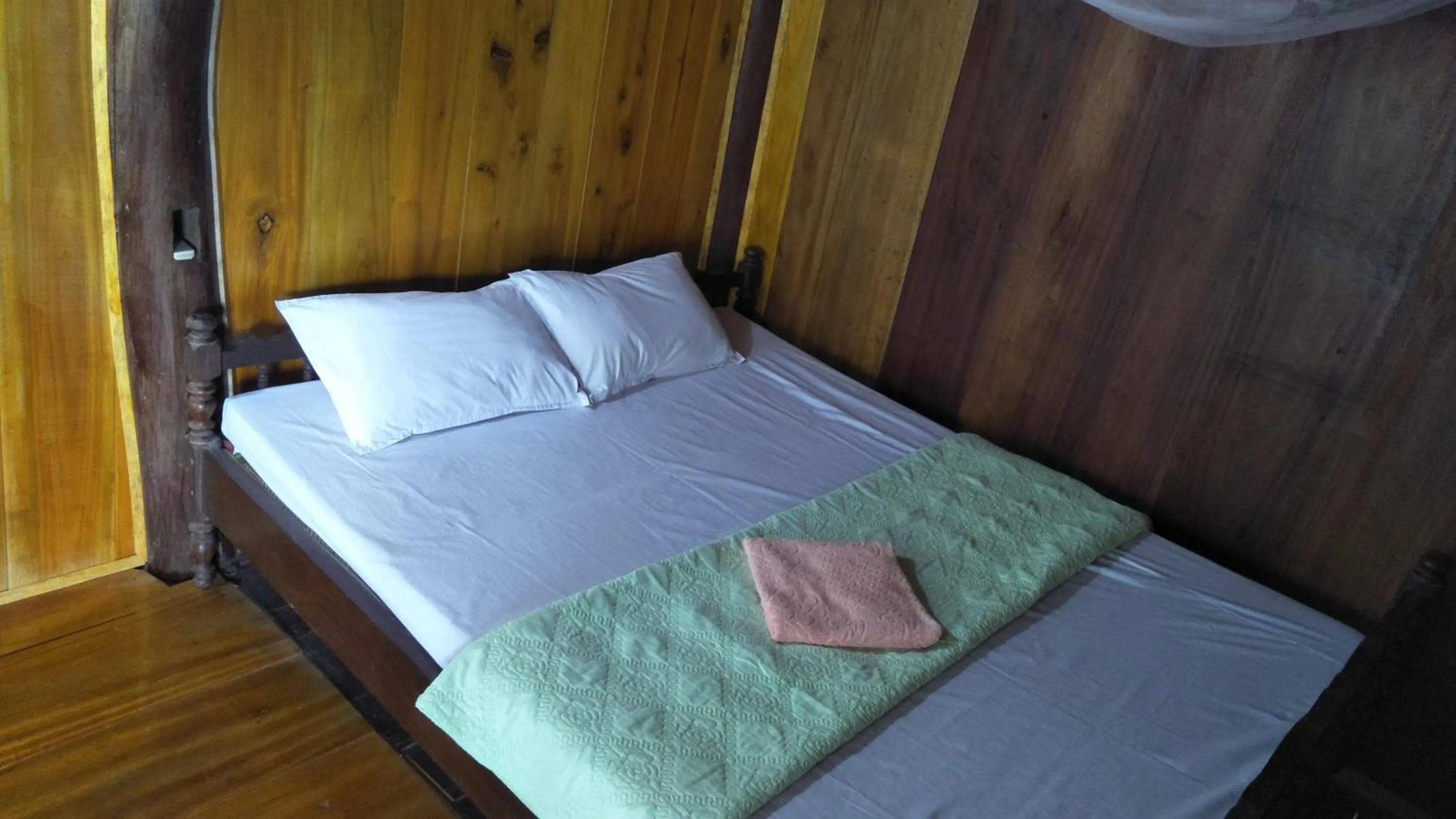 Bed in Ba Be lake-Huyền Hào Homestay
