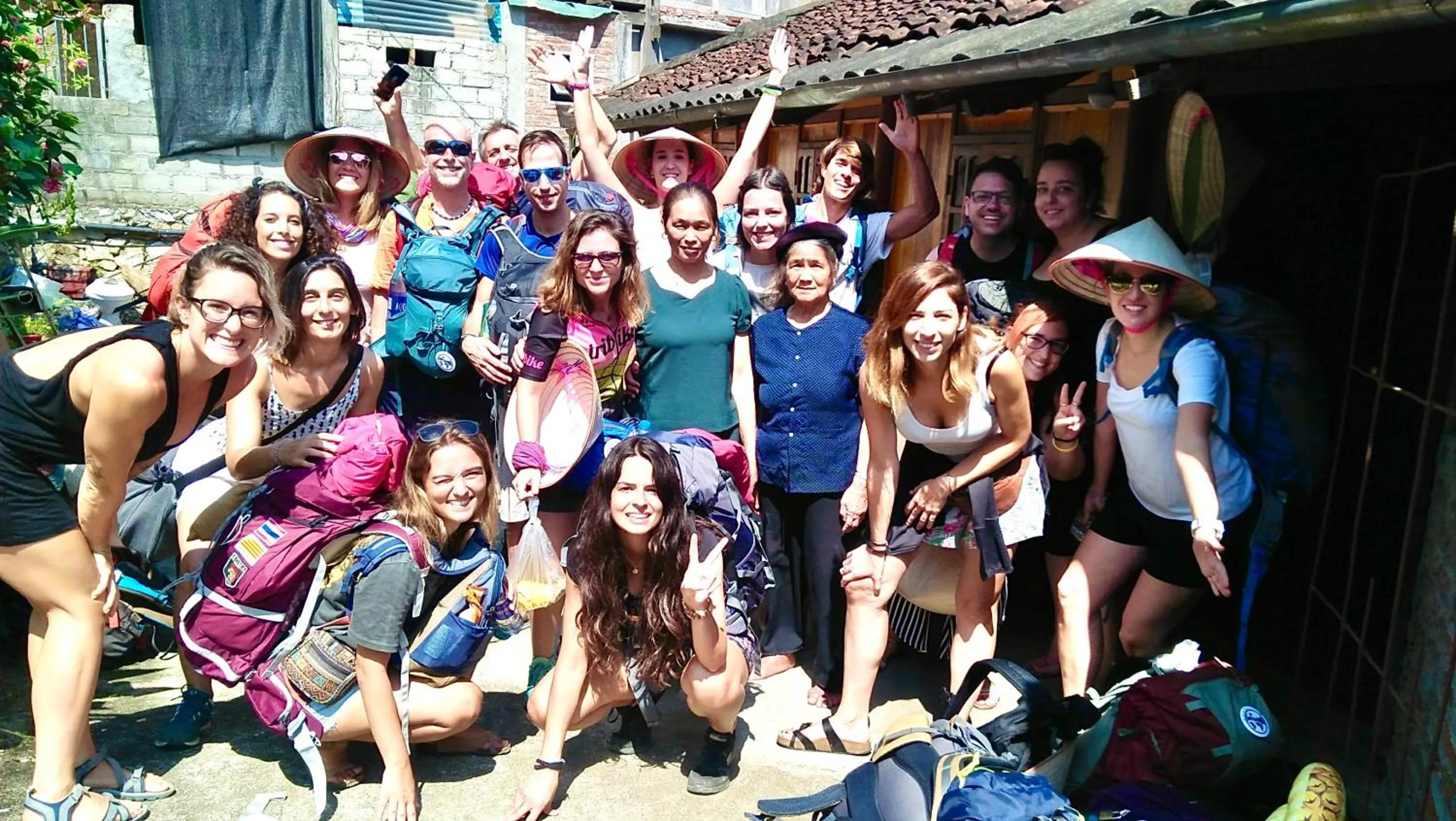 Ba Be lake-Huyền Hào Homestay