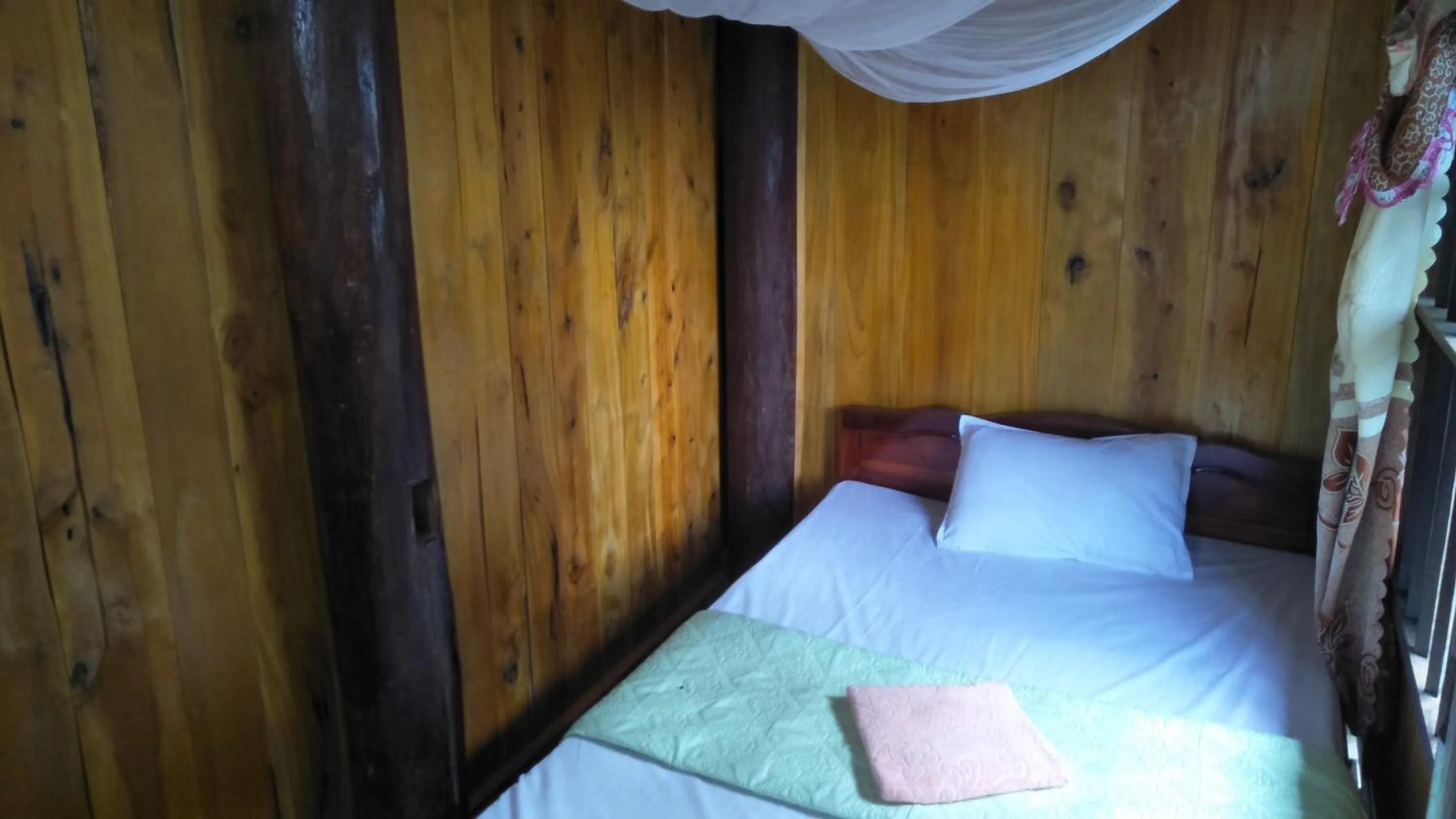 Bed in Ba Be lake-Huyền Hào Homestay