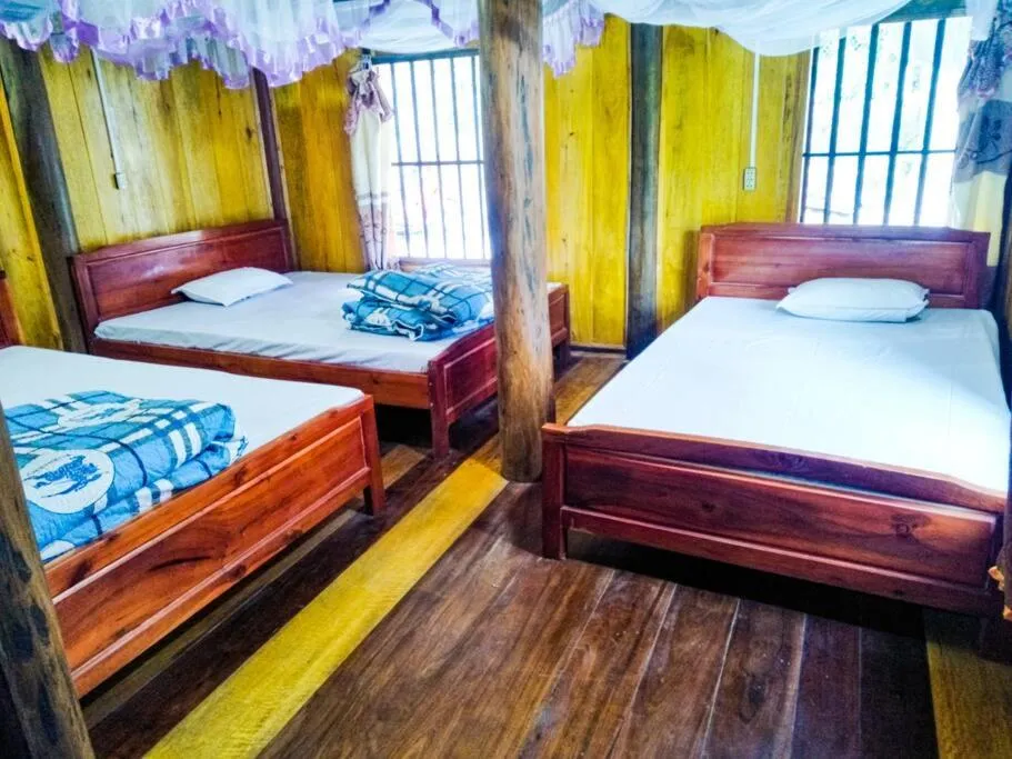 Bed in Ba Be lake-Huyền Hào Homestay