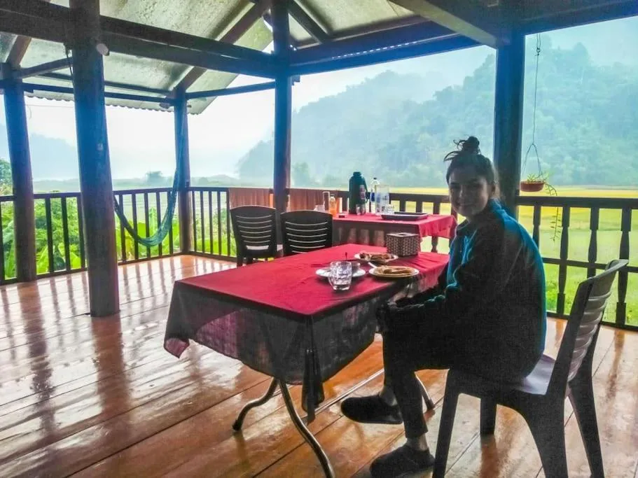 Ba Be lake-Huyền Hào Homestay