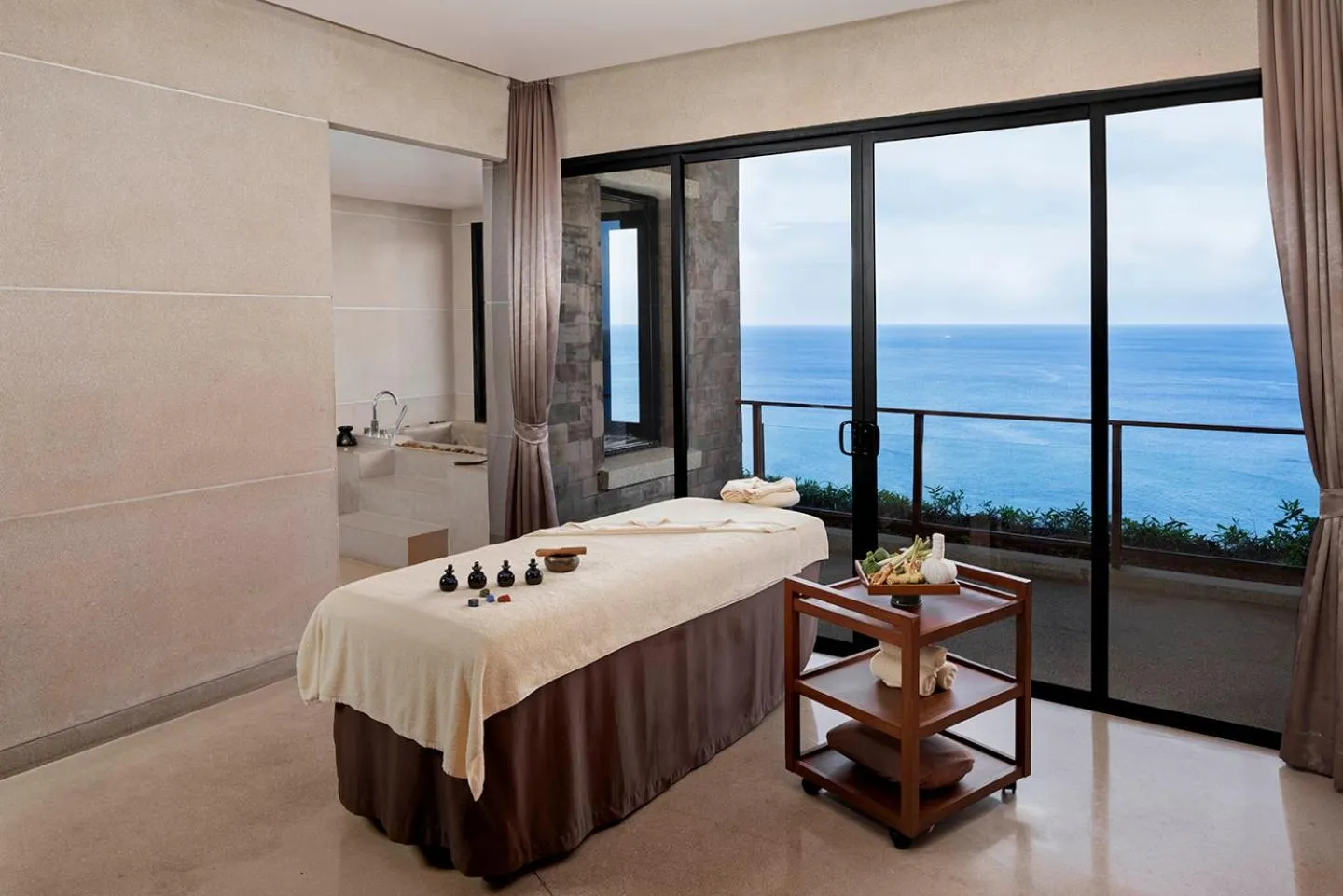 Spa and wellness centre/facilities, Bed in Paresa Resort Phuket