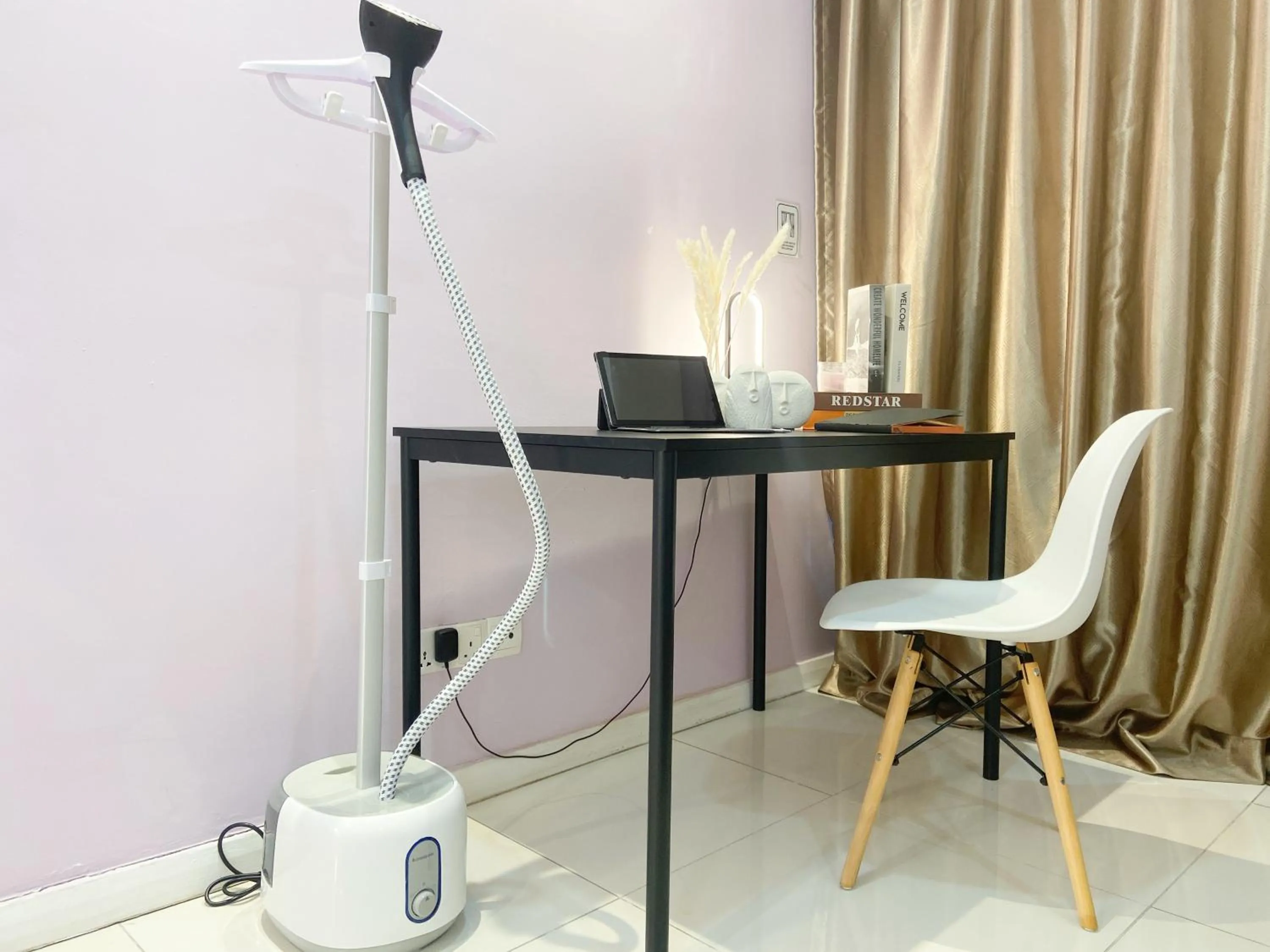 hair dresser in The Zesty Icon City Petaling Jaya