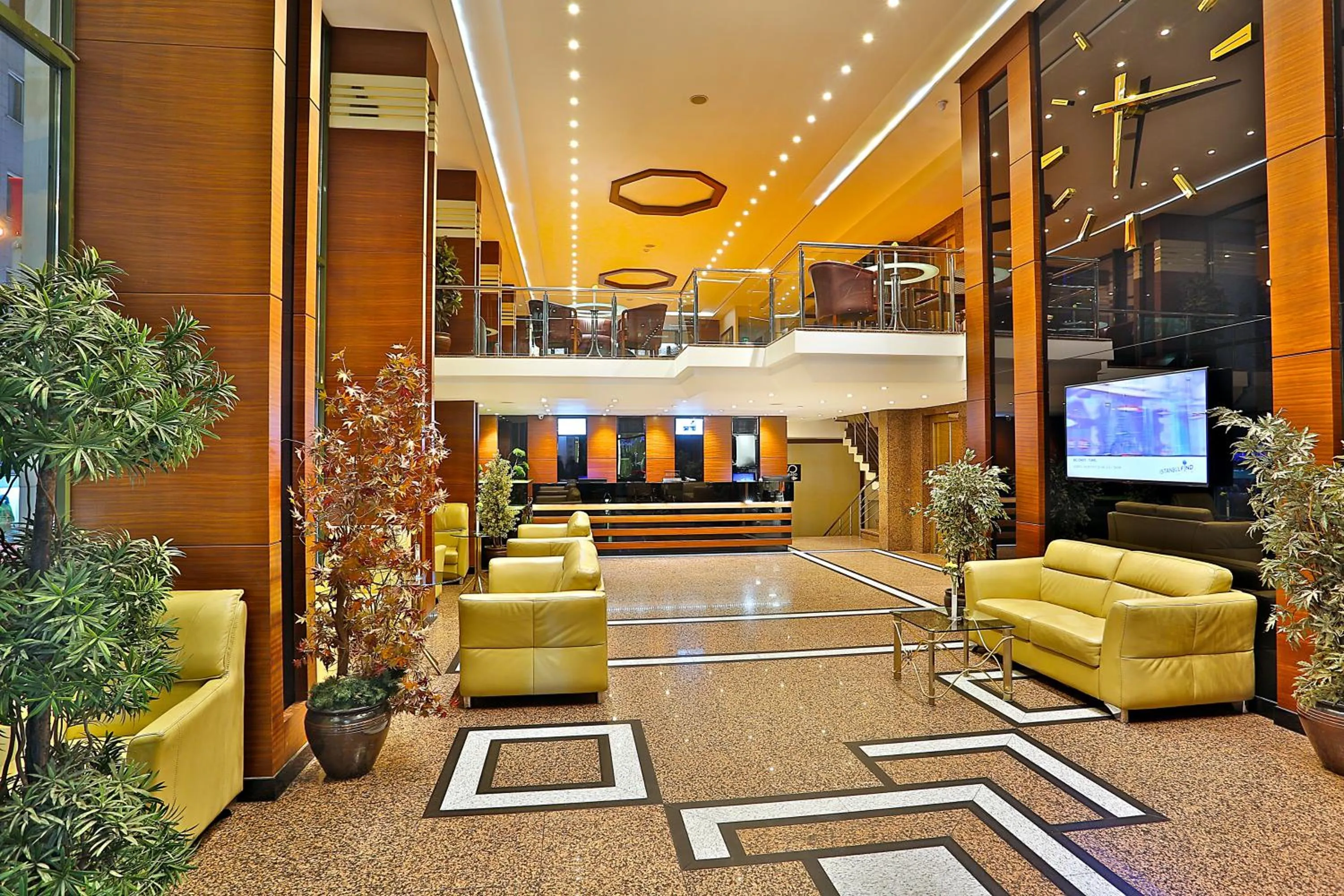 Lobby or reception in Grand Madrid Hotel