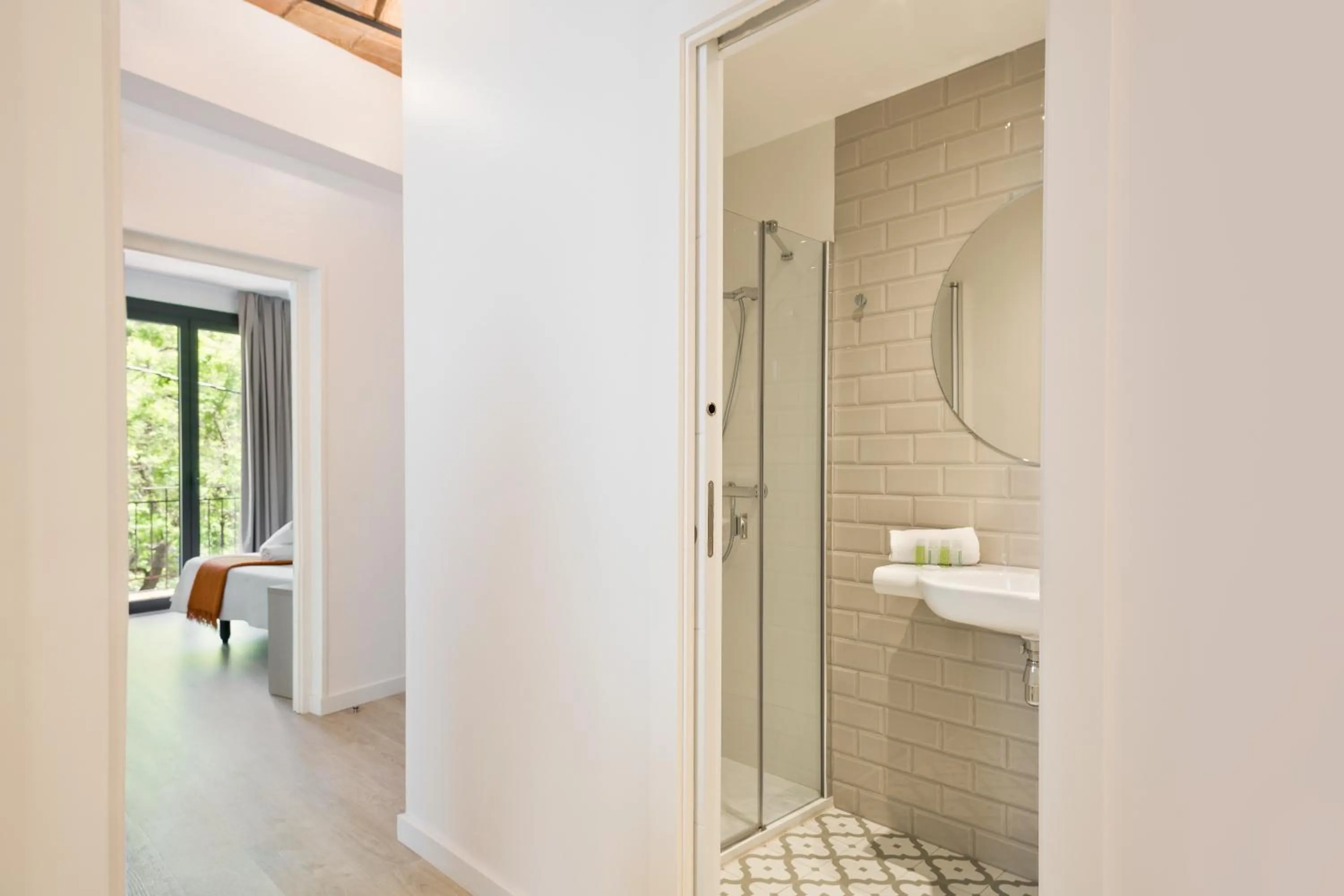 Shower in BcnStop Parc Güell