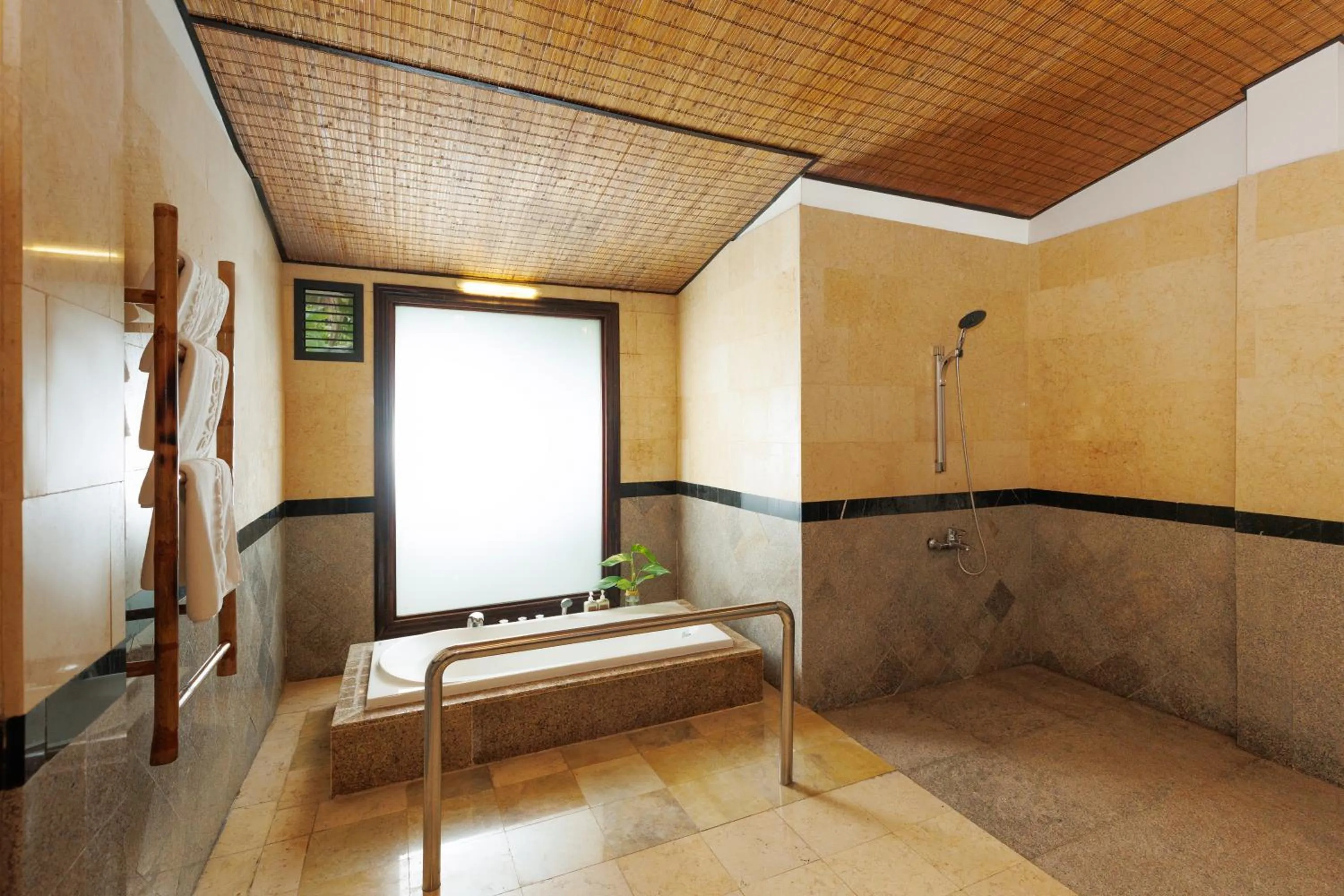 Bathroom in Diamond Bay Resort & Spa