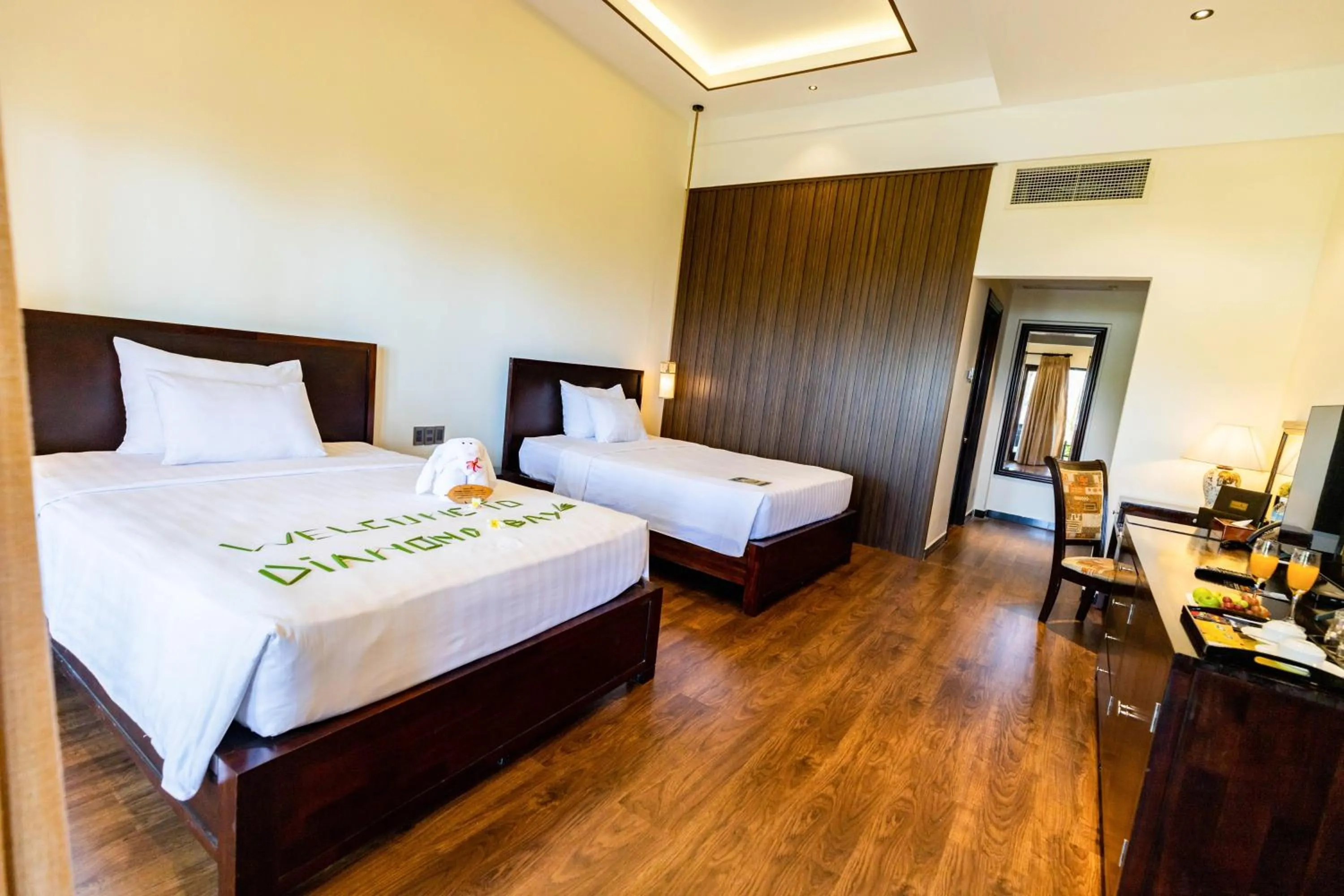 Bedroom, Bed in Diamond Bay Resort & Spa