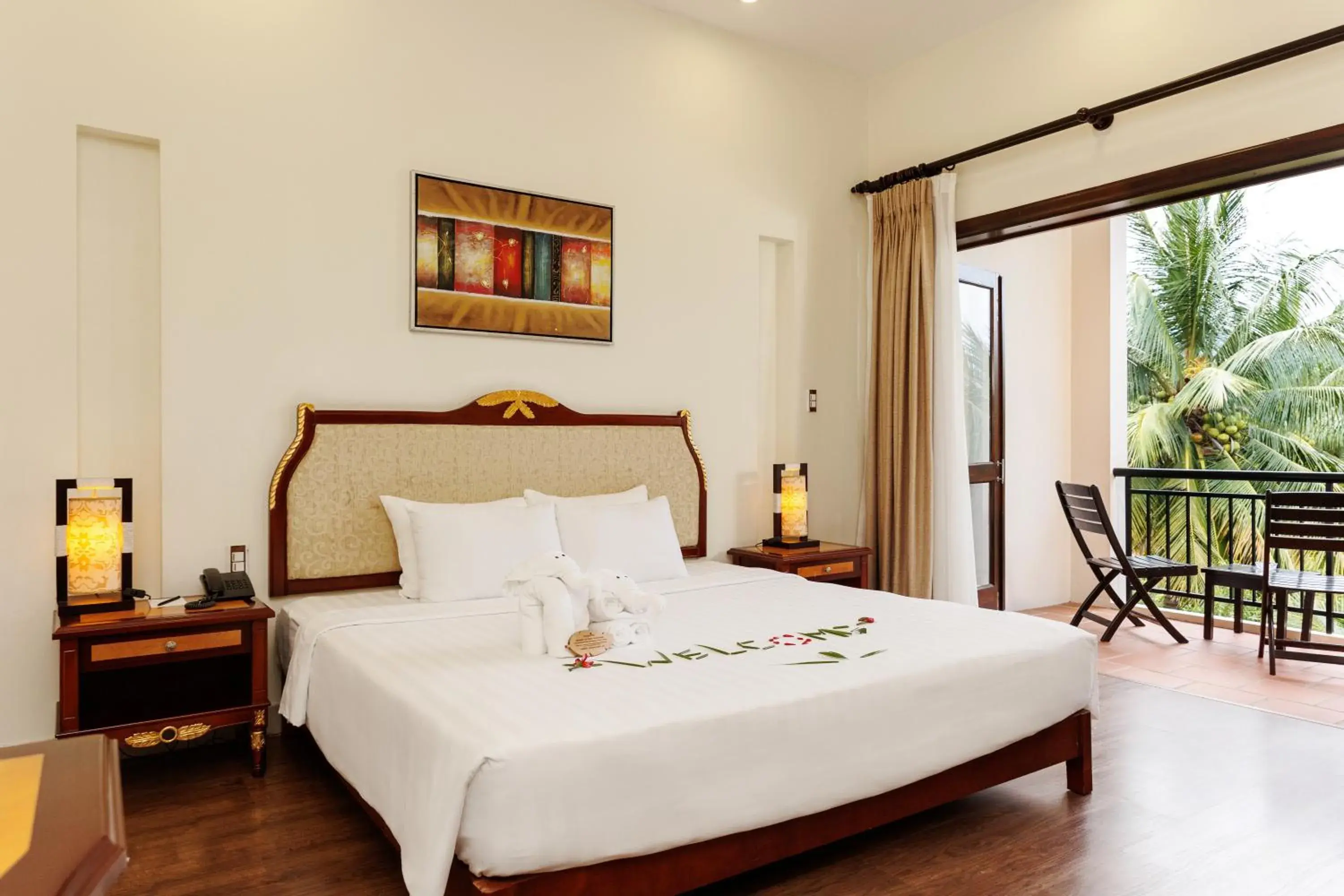 Junior Suite in Diamond Bay Resort & Spa Junior Suite in Diamond Bay Resort & Spa